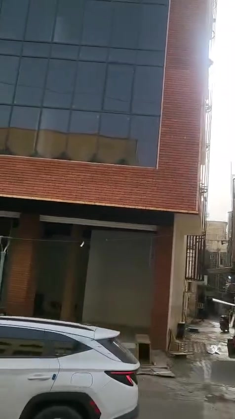 بنايه للايجار كامل من كلشي مصعد شغال مساحه كل طابق ٢٥٠م تتكون من ٥طوابق الاستفسار الاتصال ع ارقام

 ***********
