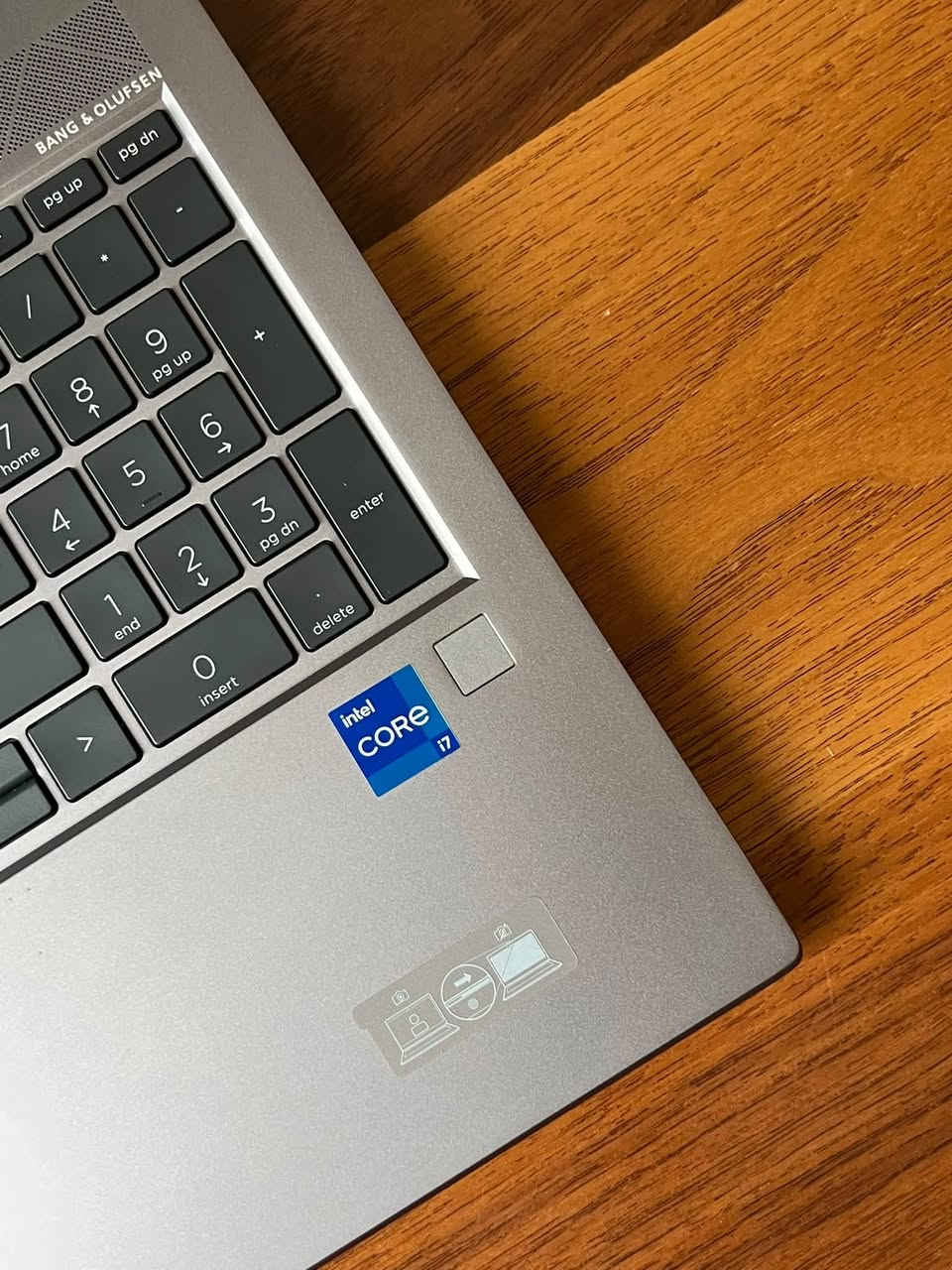 HP ZBOOK • i7 الجيل الحادي عشر • كرت شاشة 4GB