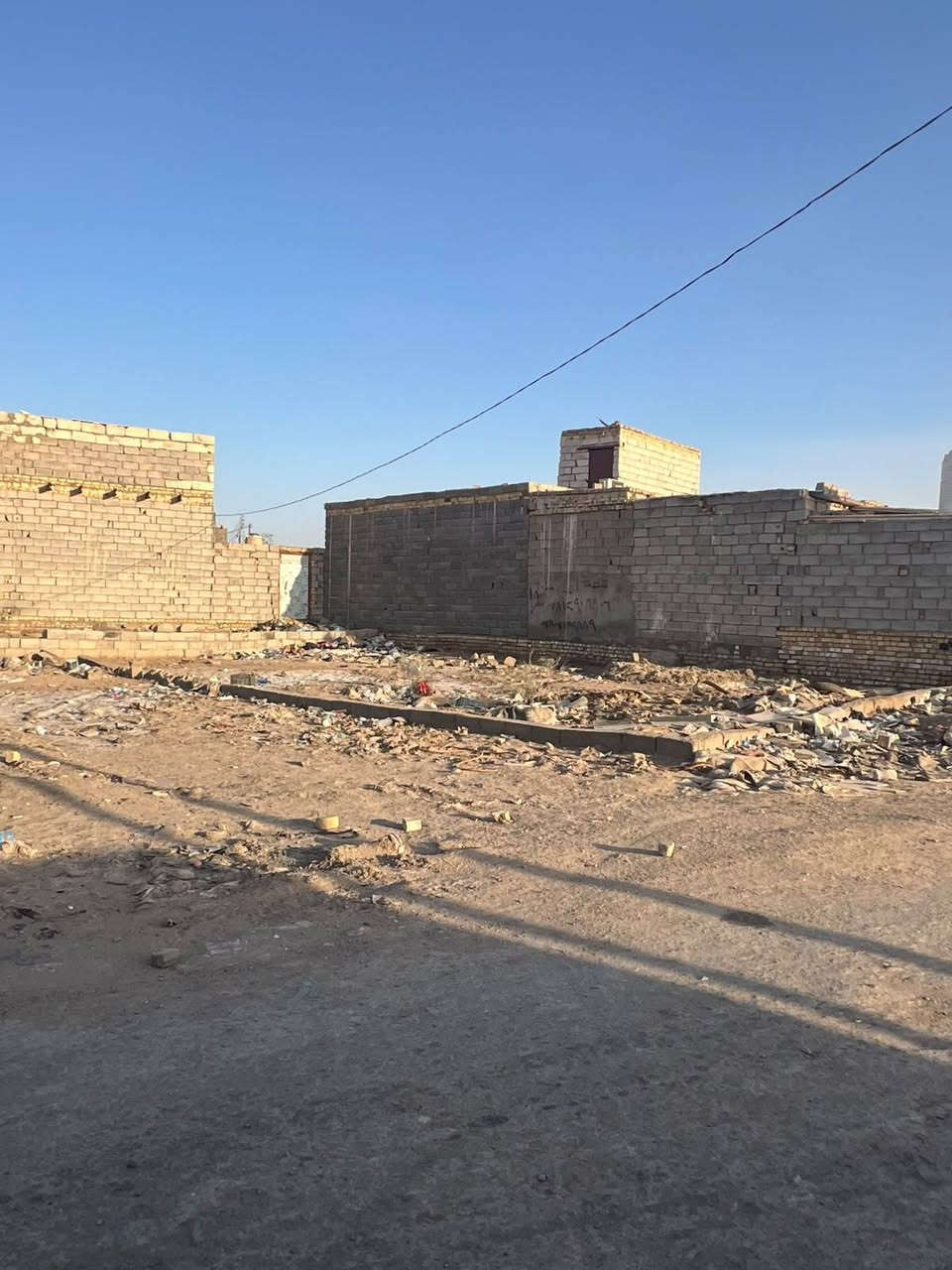 يا الله قطعه زراعي 160متر بل سديناويه قرب صفي دين
 كامل الخدمات كهرباء وماي ومجاري وانترنيت ضوئي
شارع 10م قريبه عل تبليط 
سعر 13وبيه مجال 
للاستفسار ***********

      _______________________________
عندك #بيت للبيع او #للايجار دزلي تفاصيله وسعره ع الخاص بيع وإيجارات سريعه ان شاء الله والتسهيل من الله / تفضلوا خاص اوالاتصال على الرقم التالي 
      _ _ _ _ __***********_ _ _ _  __
                 مكتب الـسـلام للعقار
