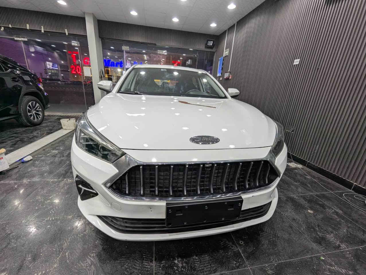 جاك J7 خليجي 2024 فل اوبشن 1/1 وكاله الأمارات
مكينه 1500cc ماشي 9000km
فيها 2 قطعه صبغ تجميلي بدون حادث
مكانها البصره 
للتواصل ***********
                                         ***********
السعر 95 ورقه وفيها مجال البصرة, العراق
