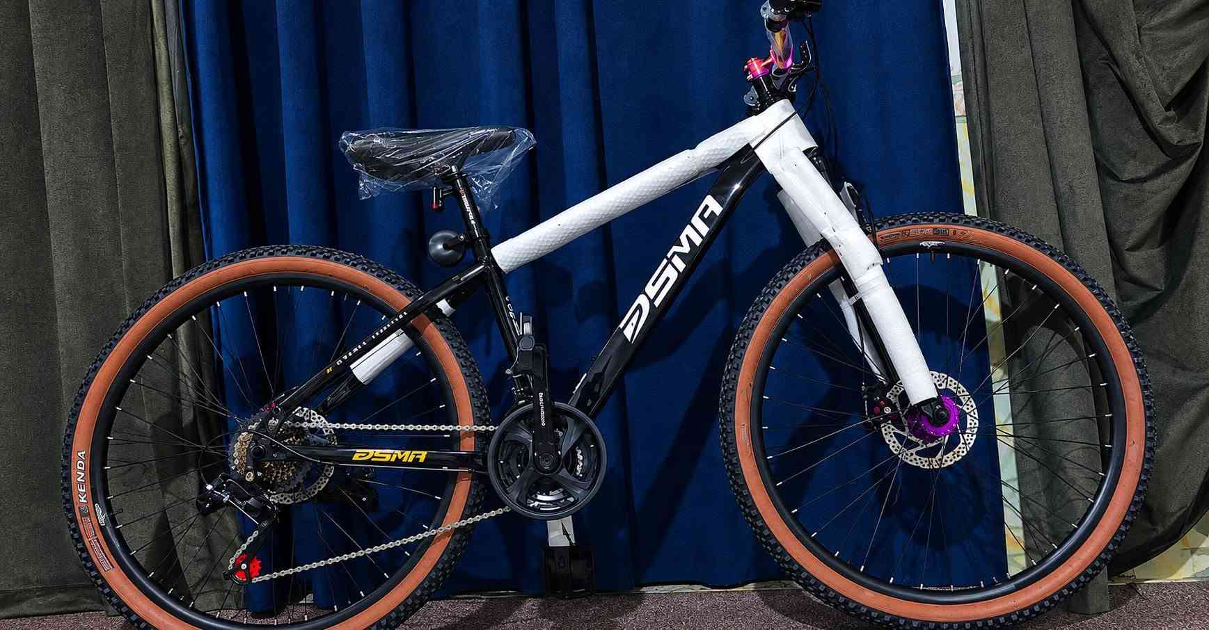 رجع اتوفر باسكل جبلي🚲 ماركة DSMA🇧🇷🖤
الحجم: 27.5🚲
المواصفات🇧🇷:  دبل امامي بريكات دسك امامي خلفي سستيم كير ومكينه تبديل سرع 7 خلفي 3 امامي ستيرن سبع الوان بطيخة رياضي بولبرن الون اسود🖤🚲 
معه هدايه قفل.. ويه جاملاغات اصليه.. وفسفورات بليويل اصليه🎁
الباسكل جديد ما مستخدم ابد بعده بجيس شخط مابيه 🖤
المكان السماوه يوجد توصيل كافة محافضات العراق🇮🇶
السعر خاص👌🏻
للتواصل ماسنجر... واتساب ***********💚
شراي حياك الله عيوني انطيهن الك
