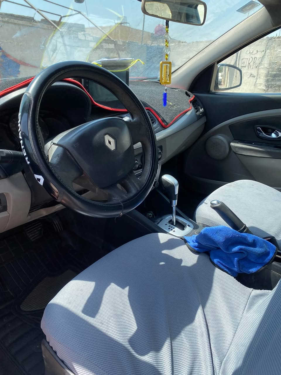 سلام عليكم
رينو فلونس مديل 13 
رقم واسط مشروع وطني سنوية 2030 
محولة بل بصرة ورعيها بل بصرة يمي 
شرط تحويل 
سياره امامك بيدها حلو بي قطع صبغ  
مكينه كير كفالة مالت نيسان بلاد
تبريدها منضومة كاملة ذابها بيه فقط لوحه مالت تبريد واكفة 
سياره حلوه وجهازه حداديه حلوه حمدالله 
مكنها البصرة 
سعرها 48 بية مجال حك جيتك 
مستعجل على بيعتها 
وهاذه رقمي وانا خادم 
***********
