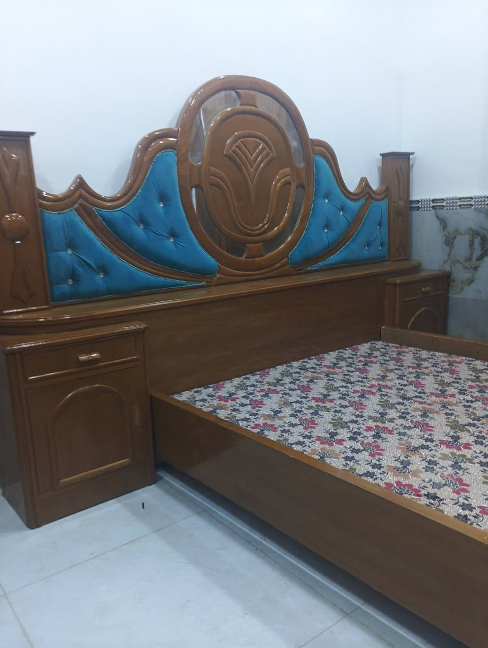 غرفه اخشاب • جديده • راقيه
