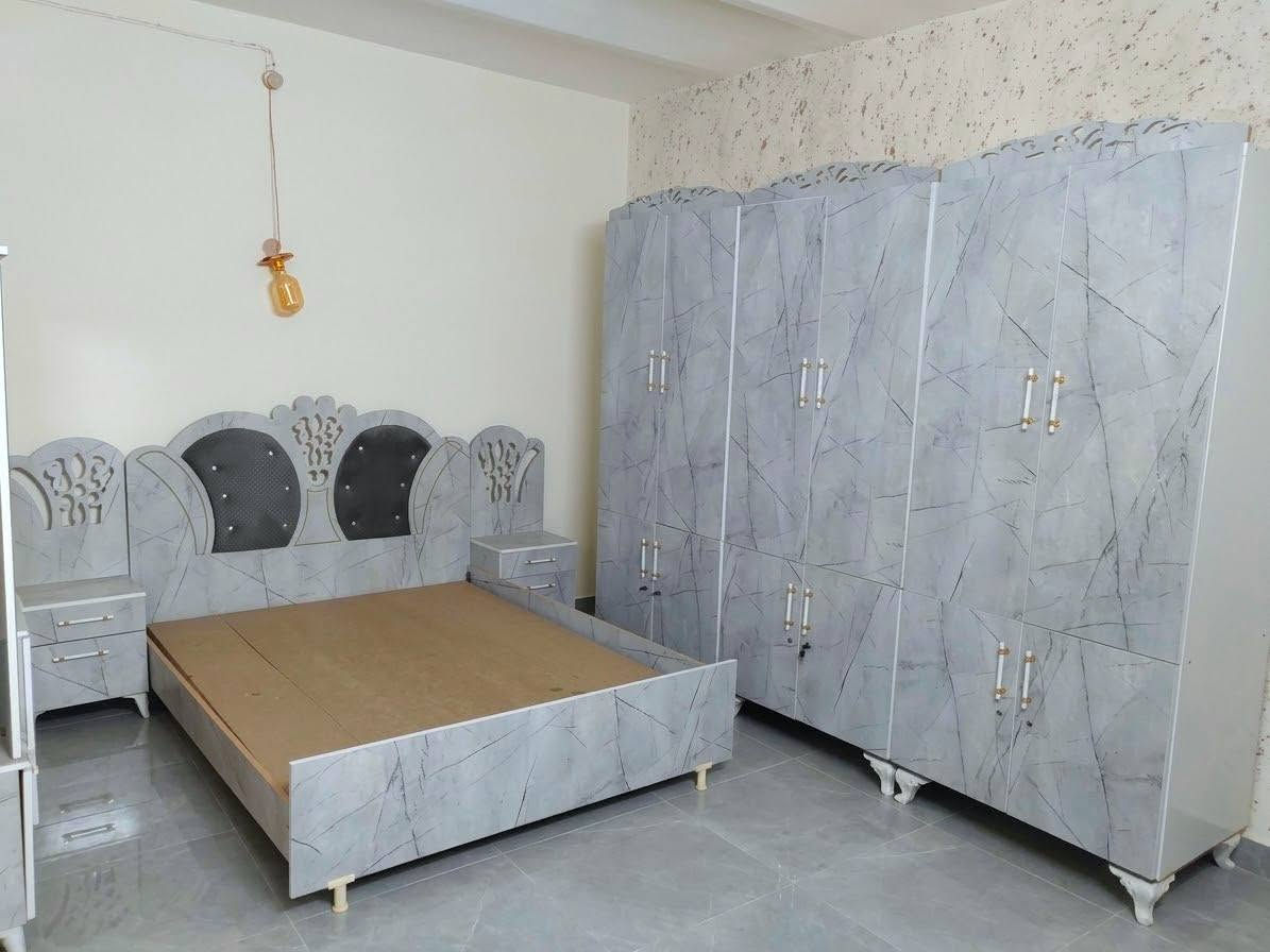 غرفة نوم تركي ست أبواب مستخدمه شي قليل السعر 450 ويرهم مراوس الشراي يجي خاص او يتصل برقم  *********** مكاني كركوك حي العروبه فلكة العروبه قرب جامع الله أكبر
========================
ملاحضه الكنتور كل بابين ينشال وحد يعني مايحتاج فتح وشد
