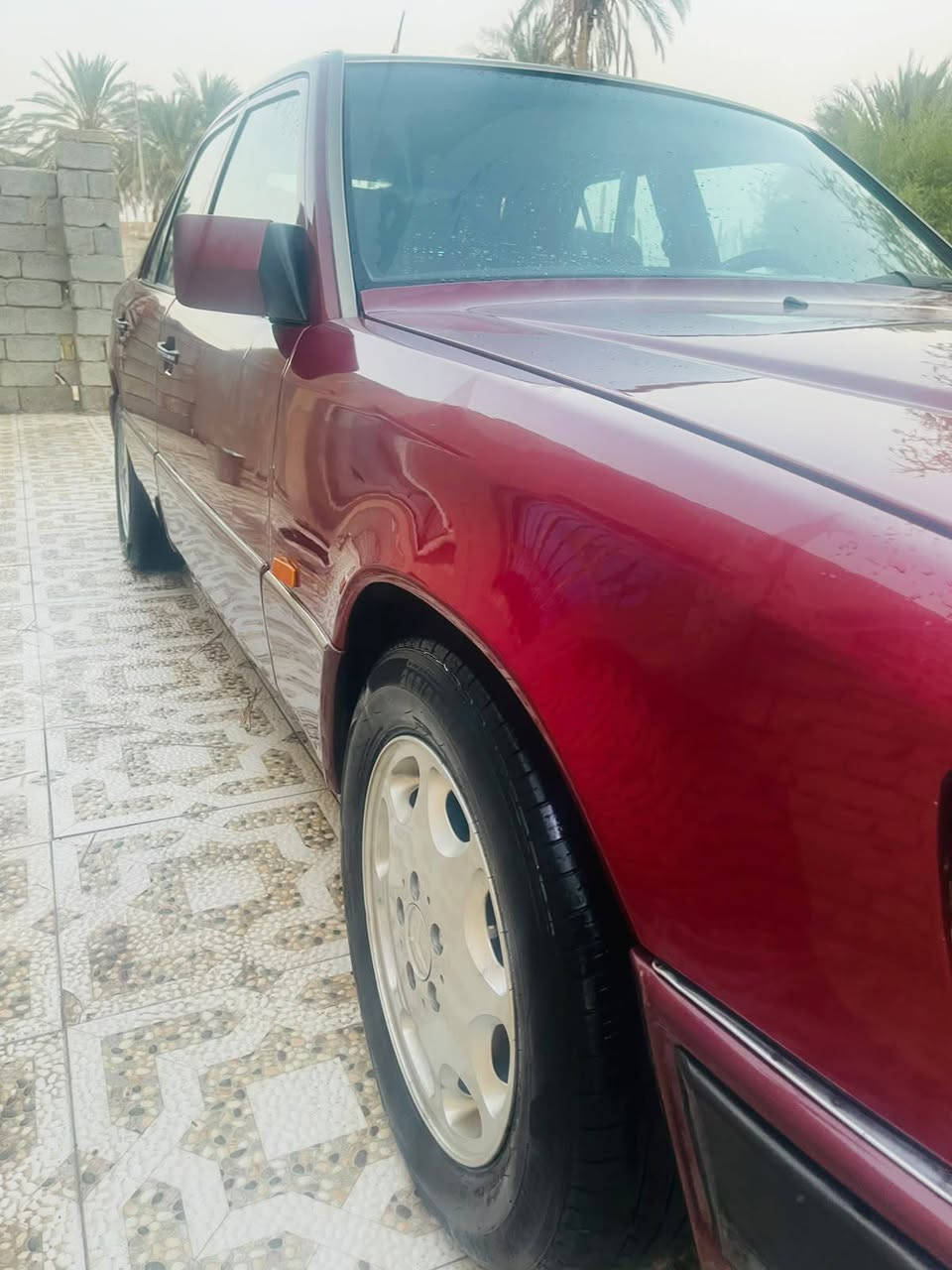 السلام عليكم 

مارسدس دب1991 سياره نضيفه حداديه كارتون تخم تاير

 منضومه تبريد توني شادها 

مكينه 3000 vvt

السياره جاهزه باسمي تحويل ثاني يوم 
سعرها 70 وبيها مجال 

*********** مكاني شطرة
