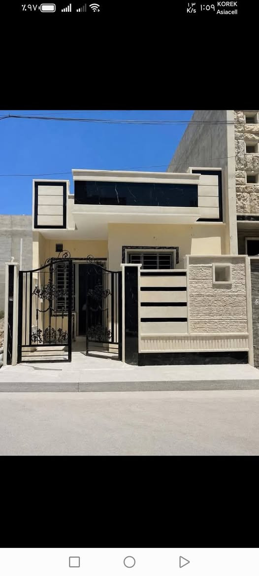 دار للبيع في حي الملايين الثانيه مجمع الملك سند 25 زراعي المساحه 110 متر الواجهه 5.5 النزال 20 السعر 65 وبيها مجال الاتصال على رقمه موجود على الشاشه) ***********) ***********
