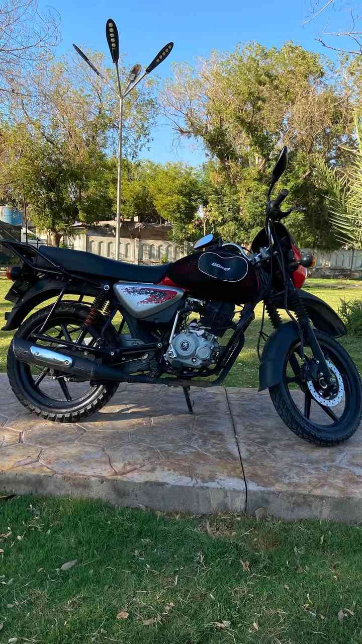 🏍️ للبيع بوكسر موديل 23 جبلي 🏍️
دراجة نظيفة جدًا وبحالة ممتازة، استخدام شخصي ومحافظ عليها بشكل واضح ، رقم بغداد بأسمي تحويل ثاني يوم 

🔹 الموديل: Boxer Sport 2023
🔹 الممشى: 23,000 كم
🔹 المحرك: لم يُفتح نهائيًا
🔹 الحالة: نظيفة جدًا ومعتنى بيها
🔹 الاستخدام: شخصي، ما مشتغلة دليفري
🔹 الدراجة أخت الزيرو، وما تحتاج صرف أو شغل.

اللي يعرف بالبوكسَر يعرف قيمة الدراجة النظيفة، وهذه الدراجة استخدام شخصي ومحافظ عليها.

📍 المعاينة والفحص للجادين
💰 السعر: [2،500،000 دينار ]
📞 للتواصل: [***********]

البيع للجادين فقط، وأهلاً بالفحص.
