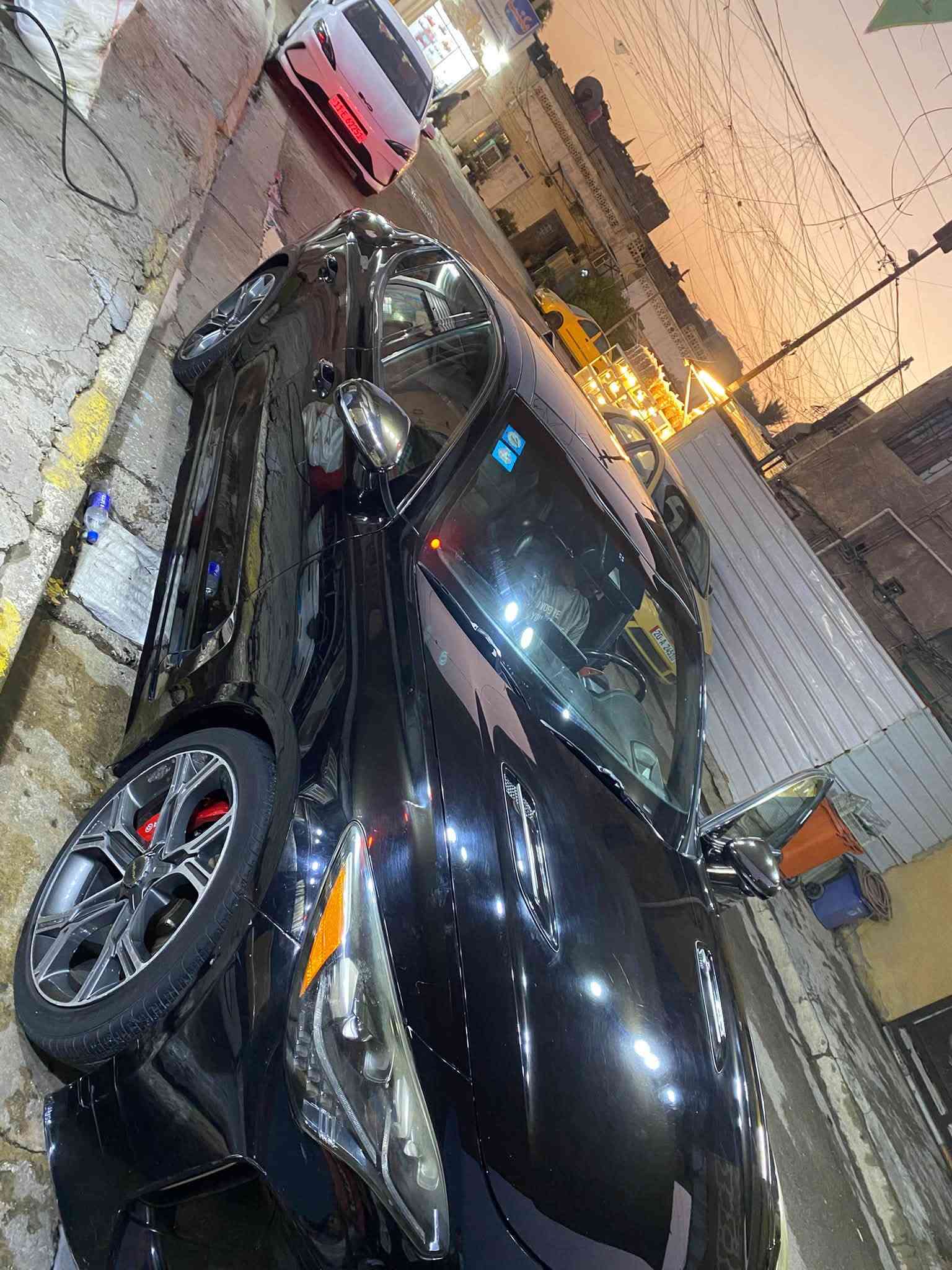 السلام عليكم

للبيع كيا ستنكر GT2 موديل 2020✅
السعر126بيه مجال وماكو هيج سعر 🔥
رقم بغداد مشروع وطني ✅
وسياره جديده بمعنى الكلمه ✅
عليه نانو سيراميك 🖤
محرك 3.3 V6 توين تيربو ✅
سماعات هارمن ✅
كير أوتوماتيك 8 سرعات✅

فول مواصفات GT2🔥

من أهم المواصفات:✔️

* تبريد وتدفئة للمقاعد الأمامية.

* مقاعد جلد كهربائية مع حفظ وضعيات السائق.

* تدفئة للمقاعد الخلفية.

* تدفئة للمقود.

* فتحة سقف.

* شاشة كبيرة مع Apple CarPlay و Android Auto.

* نظام صوتي Harman Kardon.

* كاميرا 360°.

* حساسات أمامية وخلفية.

* رادار أمامي.

* مثبت سرعة ذكي (Adaptive Cruise Control).

* المحافظة على المسار.

* مراقبة النقطة العمياء.

* تحذير الاصطدام مع فرملة طوارئ.

* تشغيل بصمة ودخول ذكي.

* إنارة LED كاملة.

* شاحن لاسلكي للجوال.

* هيد أب ديسبلاي (HUD
سياره حادثه بنيد وجاملغ مرفق بل صوره 
للستفسار ***********
