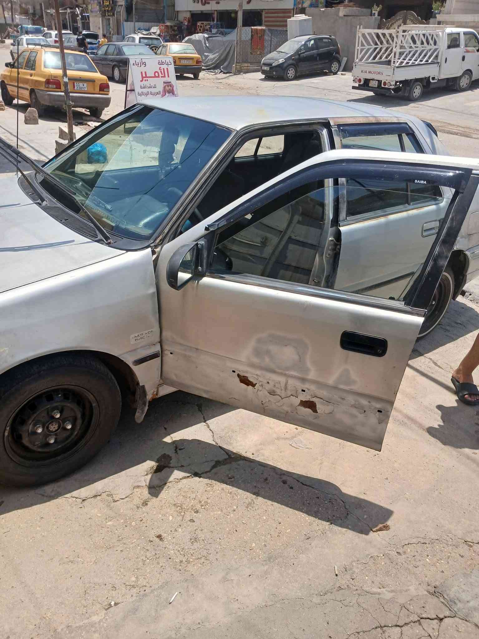 هونداي اكسل للبيع موديل 94سنويه جديده وبسمي كيرعادي تبريد شغال شواصي جدد السعر25مكان بغداد الامين رقم التليفون ***********
