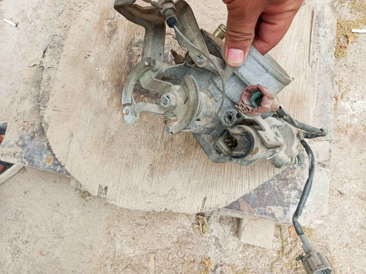 كابريتر • نيسان • شبوط