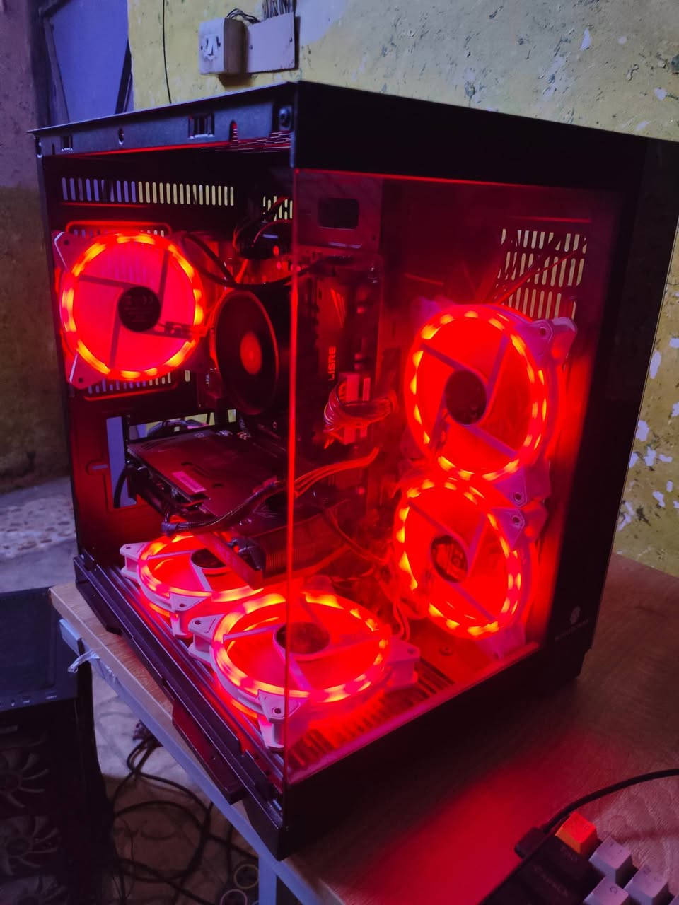 🔥 للبيع PC Gaming – RTX 3060 12GB 🔥
🎮 المواصفات:
• Ryzen 5 5500 Tray
• RTX 3060 12GB Zotac
• RAM 16GB DDR4 3200MHz
• SSD 256GB
• HDD 500GB
Case 5 fan RGB
M.B B450M-APRO MAX II MSI
POWER SUPPLY 500W FSB
ملاحظة / كراتين القطع كلها موجوده و المعالج جديد اخذته صارله اسبوعين   
 800 قفل فقط كيس
المكان بغداد المدينة قطاع 38 وتوصيل موجود 
***********
