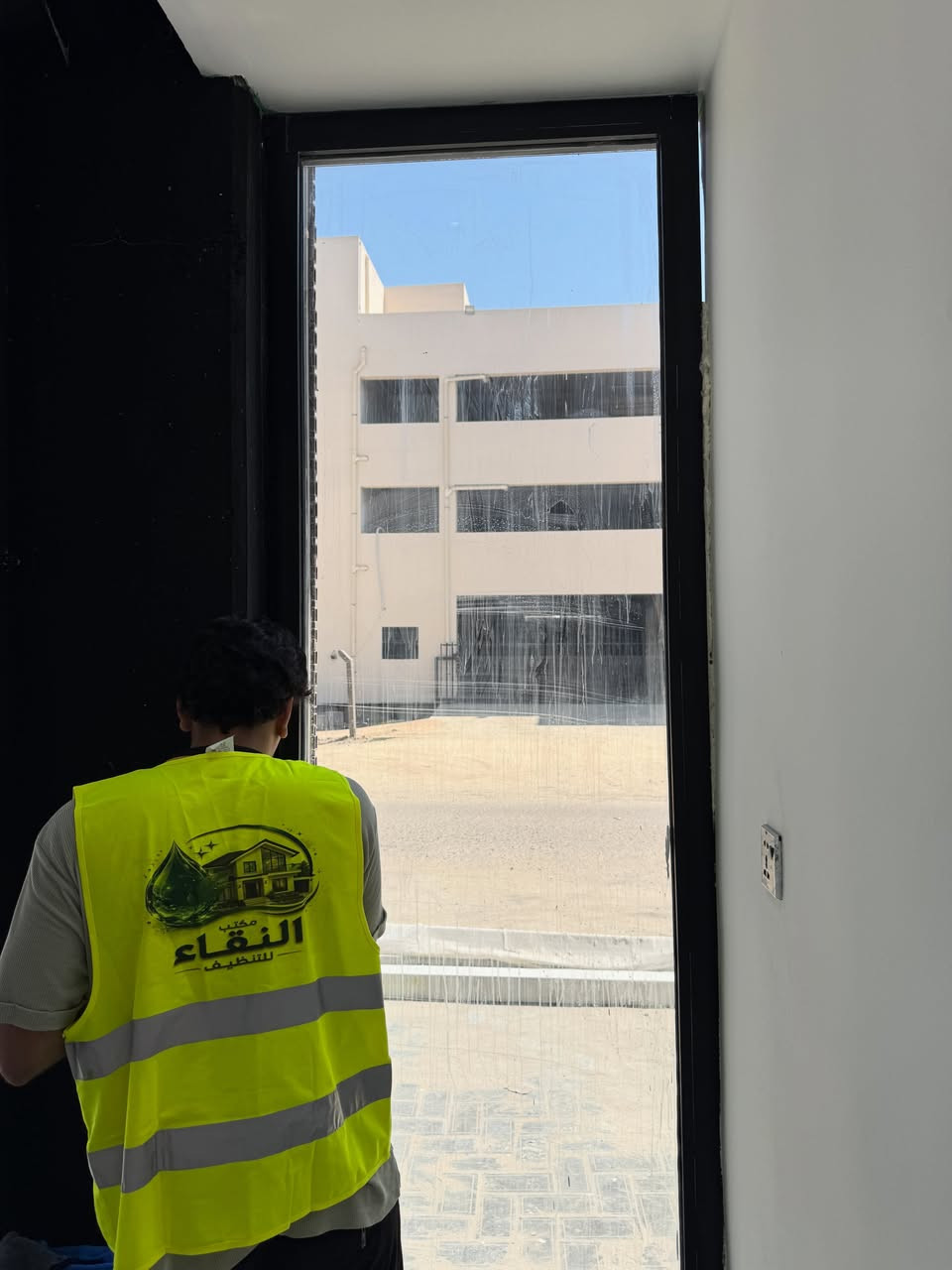 ⁨ مكتب النقاء للتنظيف ✨

هكذا وجدنا …. هكذا تركناه 🤍

متخصصون في تنظيف وتلميع الواجهات الزجاجية للمحلات، بعناية دقيقة ونتيجة تلاحظها من أول نظرة

لمعان يرى من بعيد.. ويقدّر من أول نظرة 

#مكتب_النقاء_للتنظيف #تنظيف_واجهات_خارجيه #السماوة #اكسبلور #ترند⁩

نص مكتوب في الصور:
- مكتب النقاء للتنظيف