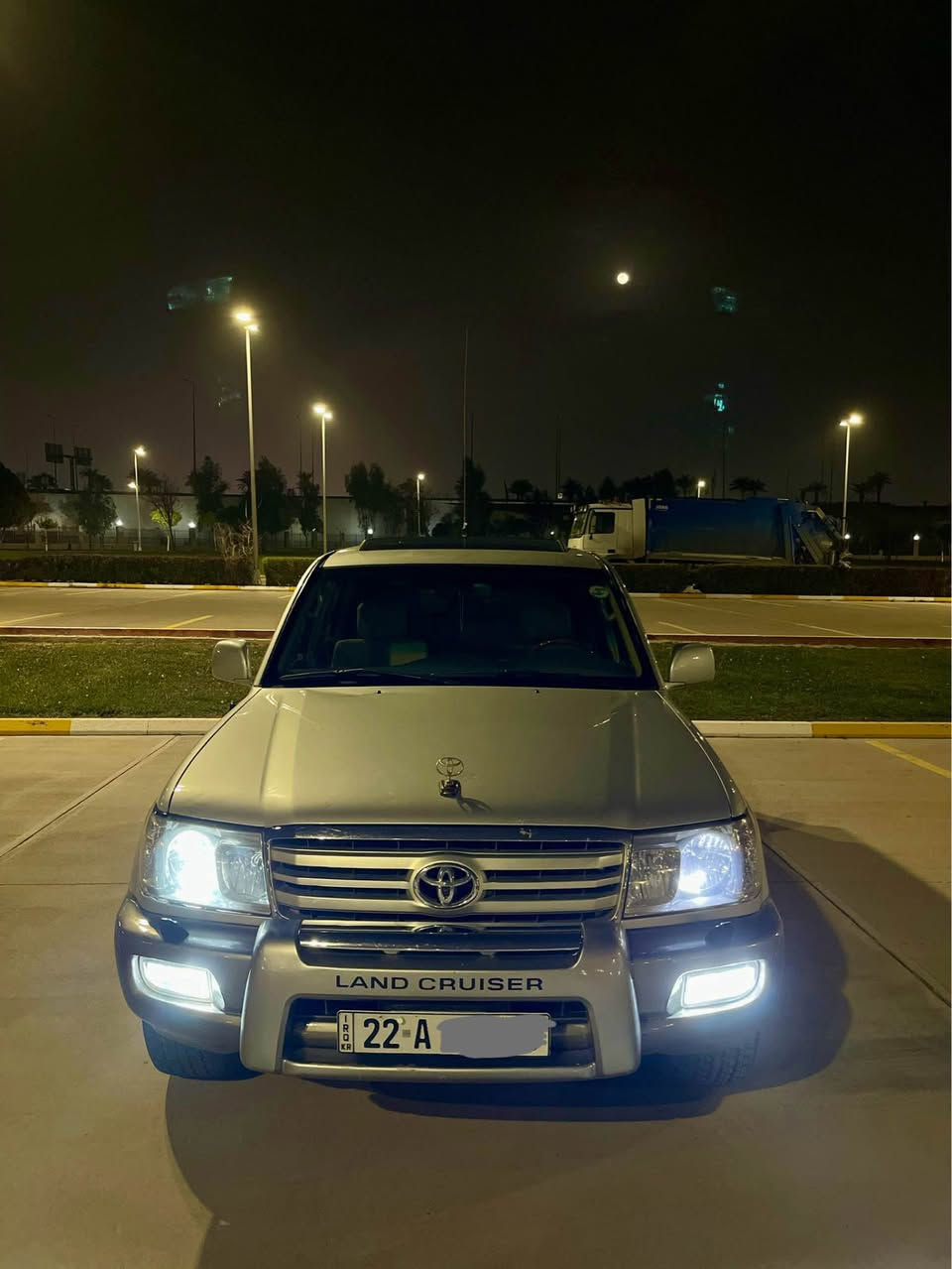 مۆنیکا مۆدێل ٢٠٠٦ فول مواسەفات ( دیفلۆک ) GXR .V6 
گێڕ و مەکینەی بەشەرت سەرف و بوخار و دوکەڵ و دەنگی نییە تەپەی گێری نییە بەشەرتی ١٠٠ فیتەر بێ بۆیاغ هیچی پێوە نییە ٢ شوێن ساردی هەیە پێوەی دیار نییە سەقفی وەک شوشەیە بەشەرتی ئەوەی قۆپی نەبێت ٤ تایەی لۆکی لەژێرە تەحویل و غڕامە و بەناو کردن بەشەرت دەعامی بۆ دەعامی چرکە و ٥٠٠ دۆلار بشکێنە تەبرید و تەقە و رەقەی بەشەرت بەرگی دەرگاکانی وەک بیلاد ماوە سەقفی بەرینەداوە سعری ١٨٩ گەڵا *********** أربيل, العراق
