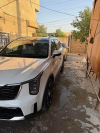 سورنتو ٢٠٢٥ • ماشيه ٤٠٠٠ • ضمان ٥ سنين