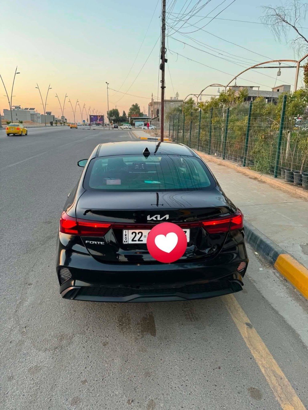 فورتي ٢٠٢٣ بيها جاملغ امامي مصلح وجاملغ خلفي مامصلح وبيها bdr قبغ صندوك شويه ماشيه ١١٥ الف السعر اتصل على الرقم
شنو الفئة/الترم مال الفورتي 2023 بالضبط؟ وهل هي وكالة لو وارد، وشنو نوع المحرك والقير؟: 
نص فول
الجاملغ الخلفي مامصلح—تگدر توضح شكد الضرر بالضبط وهل بيه شاصي/قاعدة/حوض متأثر لو بس تجميلي؟: 
بدون دواخل 
bdr و«قبغ صندوق» شنو وضعهن حالياً؟ وهل بيهن أعطال أو لمبات/حساسات/أيربگات شغالة طبيعي؟: 
لا 
وين موقع السيارة حالياً؟ وهل تقبل فحص من المشتري أو وكيله، وشنو السعر النهائي/قابل للتفاوض؟: 
موصل حي السكر