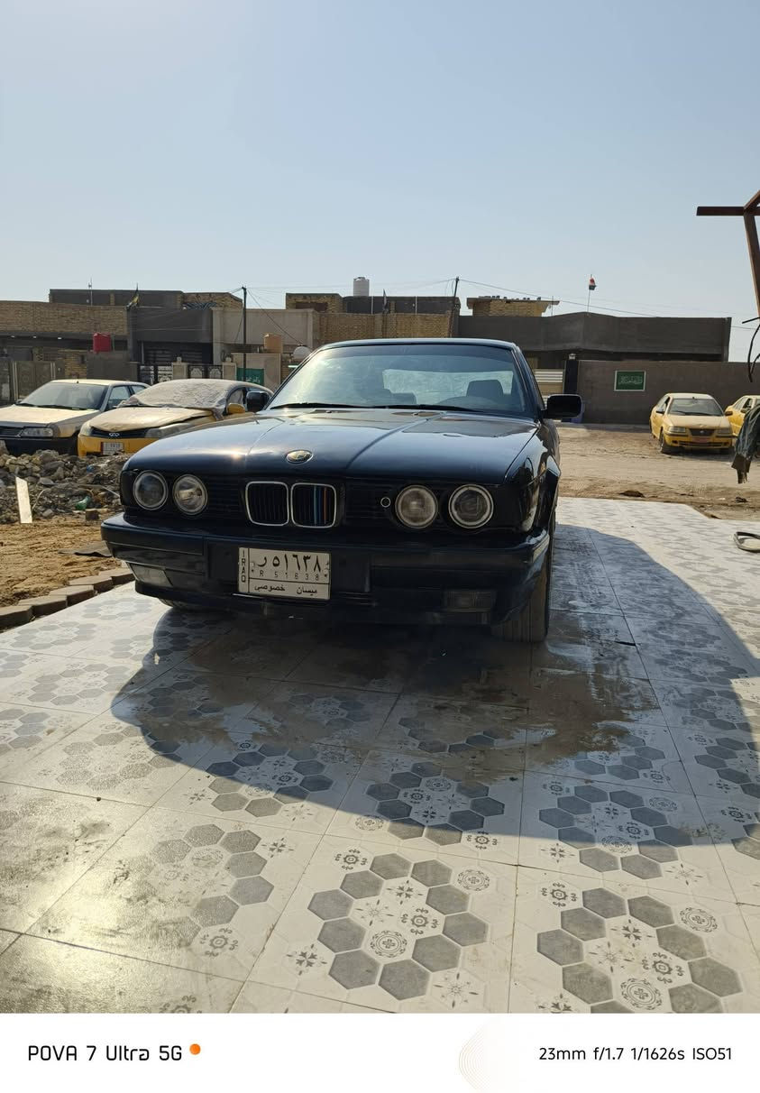 بي ام 540 اصل عضمه تخبل بدون ضربه وارد يابان نصبه اله تخبل اكسل قفل ابو لكلجات اللسي دي كلجات  تخم تاير باله ويل ام توسايز حجم 18 بيهه محرك 25 مفتوح كير عادي عينه وصينيه جديد نشاط فول  بيهه بوابه صوت عل دكمه تفتح وتسد منضومه مال صوت كامله سماعات 4 اصلي انفنتي باله و توترات دوج كرفان صوت يخبل بيهه نشره عل وياله متغير 16 لون والدواخل هم بيهه نشره منضومه تبريد جديده نقص بس كمبريسر بيهه ضعف  والمحرك بي صوت اول ما تشغل خفيف ونوب يروح بدايت يطغ ابيعلك كوم حديد اتعهد تحويل فقط و مطلوبه 100 الف غرامات ينزل من سعرهه نقص بيهه كيجات عاطله رون كيلو متر حماوه بانزين ما يشتغلن عوزهه ساعات بيهه كيج الكتروني حماوه  وشحن باتري و قاعده دبل خلفي بيهه صوت خفيف يعني عوزه ترتيبات مكاني كوت سعره 33 قفل ستفسار ***********
