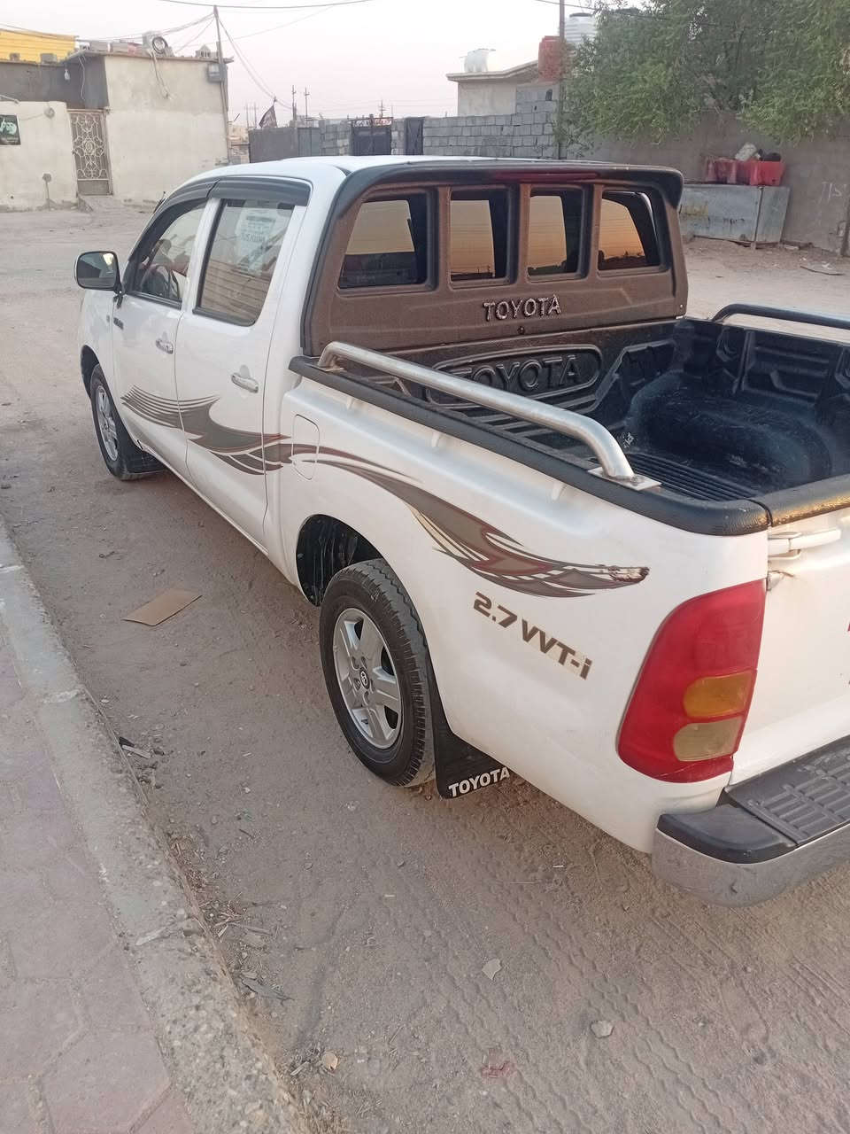 السلام عليكم بيكب ٢٠١١  السياره رقم بصره بسمي بيه بارد مكانات كير مكينه تبريد  كفاله  السعر    ١٤٠. مكان بصره ***********

