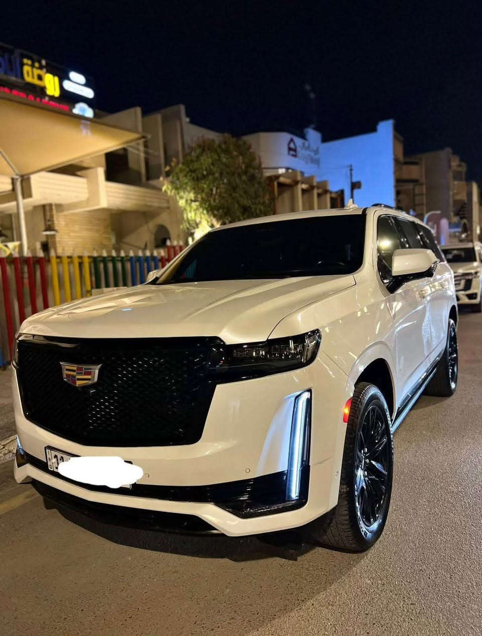 السلام عليكم اخوان للبيع فقط بدون مراوس
كاديلاك اسكاليد وارد امريكي بيهه صبغ شبر بالبونيد فقط 

بدون ايرباك بدون دواخل سياره نضيفه جداً 

السعر 515 وبي مجال بسيط 

70 الف ميل 

مواصفات الكدلاك غنيه عن تعريف 

بانوراما 

جكات 

دوس كهرباء

جنطه كهرباء

رادار امامي

حساس امامي خلفي

٦ كامرات

كشن حار بارد

وبعد بيهه مواصفات متخلص

ومابيها نقص برغي

مكان سياره بغداد

***********
