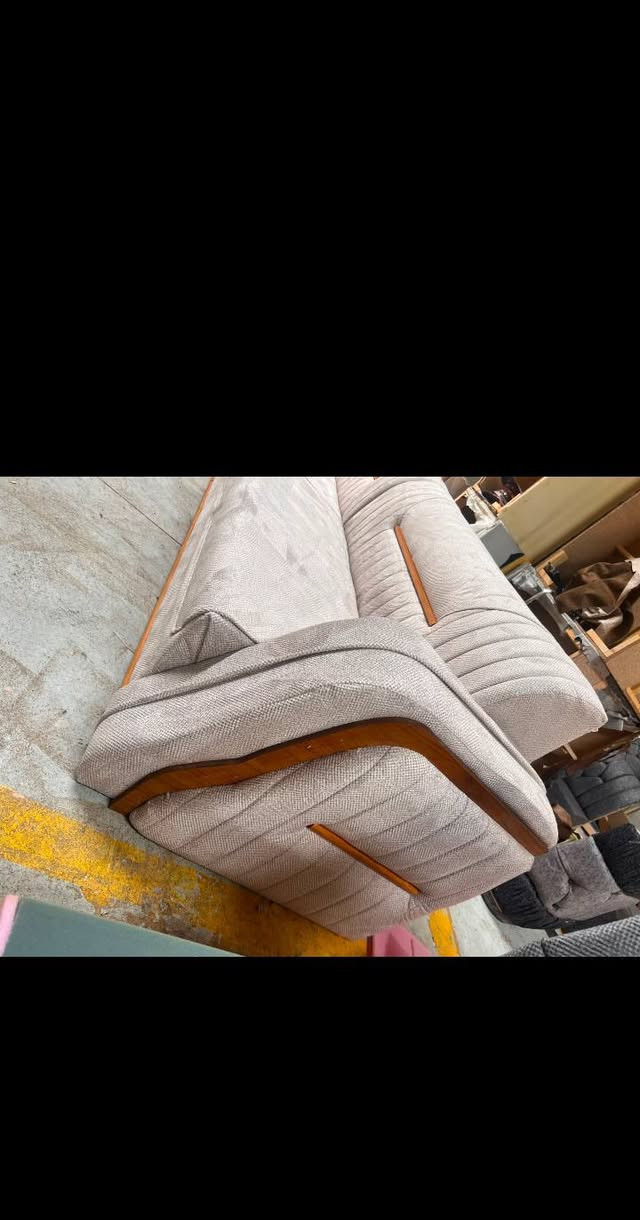 (تخفيضات لفتره محدوده)🔥
#بدل_550_صار_350
#معمل_ومعرض_الفؤاد_للقنفات_والاثاث🔥🔥 ستندر او قياسات موجود جمله او مفرد 
لكافه محافضات العراق من زاخو للفاو 🔥 
(١) الفرع الاول كركوك قرب جسر ليلان 
(١) الفرع الثاني بيجي شارع الأميرات تقاطع حي النفط
متواجد عدنه كافه الألون
 نشتغل كافه الموديلات 🔥

( أفصال او جاهز نفس الاسعار )📍
 
(١) اسفنج مميز اول شرط 
الضهر اسفنج دبل 
(٢) اقماش خاولي ارقا نوعيه 
(٣) الخشب ابلوك اسود او احمر كله بلاويد او اجسوره ضمان ٥ سنوات اذا يطلع غير البلوك الاسود يرجع
 للتواصل و الاستفسار 
( *********** / *********** )
