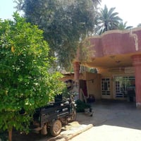 ٣٠٠م • ٣ غرف • الأسود