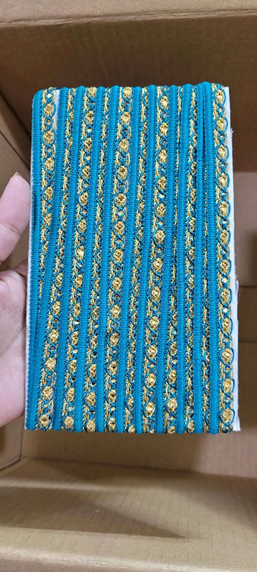 كرتونة( 26 قطعة ) ب ١٥ الف مع التوصيل
لوازم خياطة 
للحجز واتساب ***********
توصيل لكل العراق
