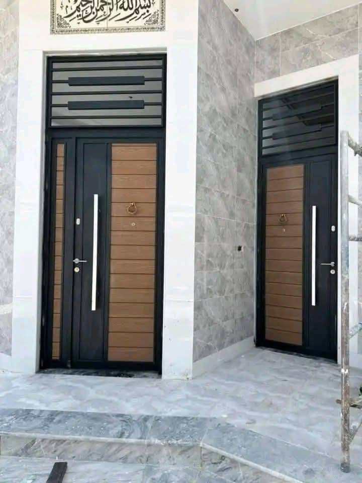 السلام عليكم
 حدادة بركة الزهراء (ع)
ابواب شبابيك محجرات مسقفات وجهات فنادق 
جميع انواع اعمال الحديد درجه اولا درجه ثانيه حسب الطلب العنوان حرفين الكوفه مقابل معمل ثلج مسلم ابن عقيل (ع)رقم ***********،،،،،*********** موجود واتساب

