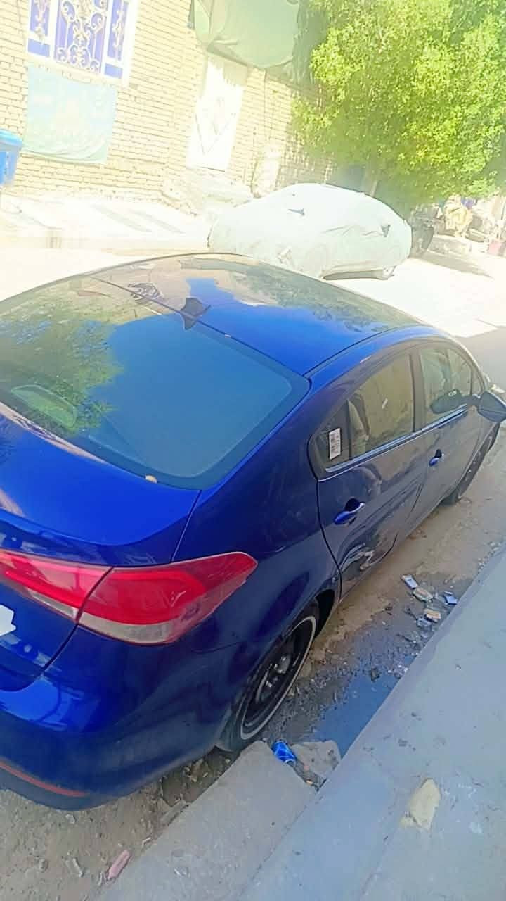 عليكم للبيع كيا فورتي 2018 وارد امريكي  2000 دوش  مرفق بلصور  سياره سياره تقرير غرق وبيها غرق لحد الدوسري سياره مقفوله كفاله عامه سياره الناصريه مركز سعره 110 الشراي يدق على هذا الرقم ***********
