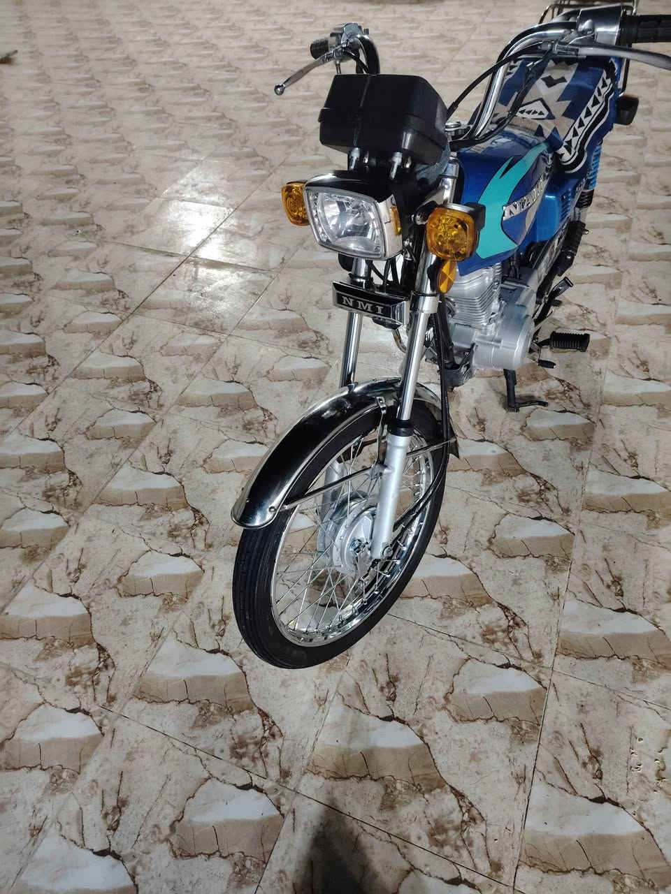 سلام عليكم دراجه للبيع شلامجه اصولي نضافه شوفت عينك احله من البل صوره شاصي 22 تعمير 26 نضافه فول السعر 900 وبيهه مجال قليل العنوان واسط نعمانيه ومتواجد مراسله رقم ***********
