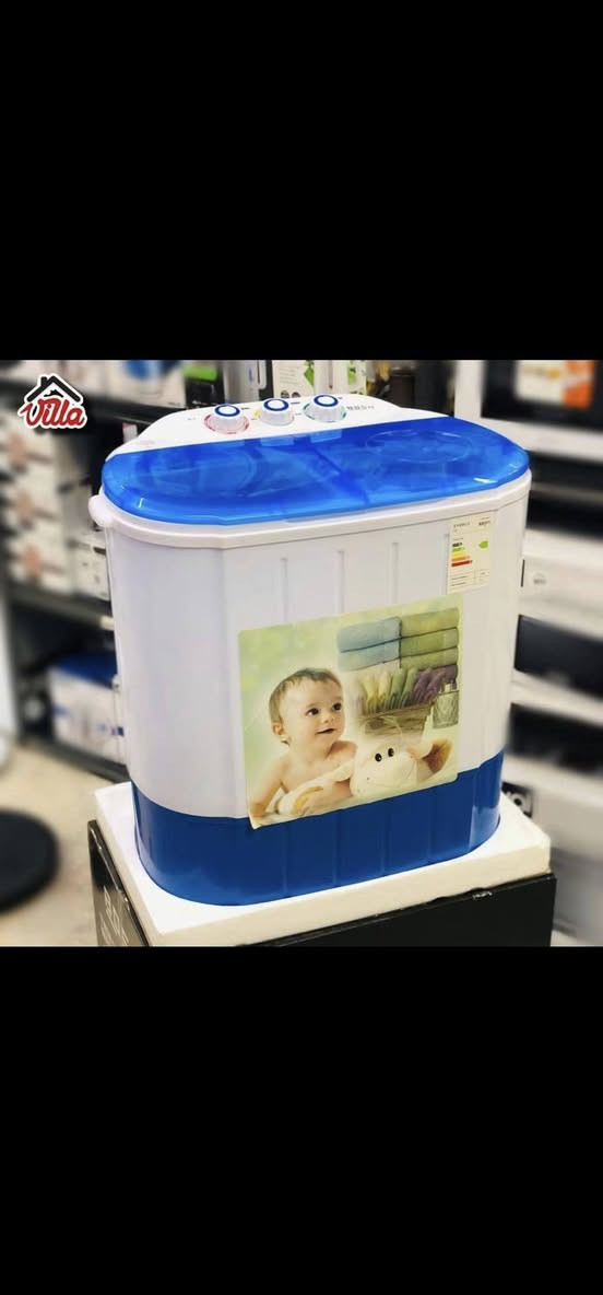 للبيع
مرجوحه ١٠
كركوت ١٥
بايسكل ٣٥
سياره ٢٠
غساله ٨٥ 
***********

نص مكتوب في الصور:
- Villa