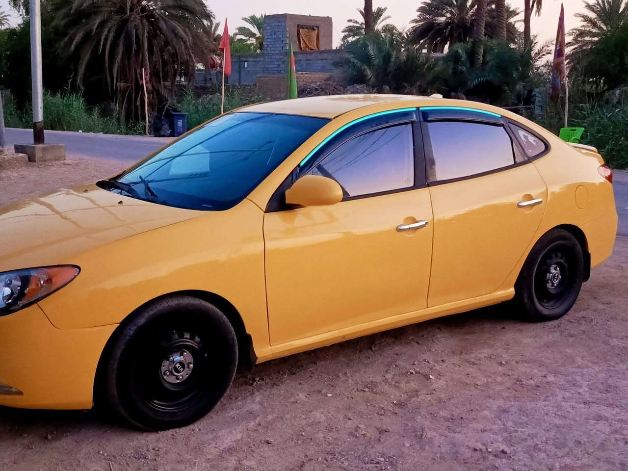 للبيع الأنترى  موديل 2009 خليجي محرك 1600دكشن عالي
***********
