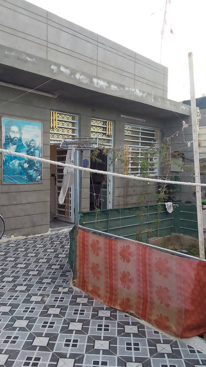الدار للبيع 🏠
المساحة200 متر 
طابو زراعي
 العنوان
 شافعية ام عباسيات يم جامع ام البنين 
السعر 80 وبي مجال 

مكتب الرواسخ للعقار
عنوان المكتب العروبه مقابل مطعم جود
: ***********📱
: ***********📱
