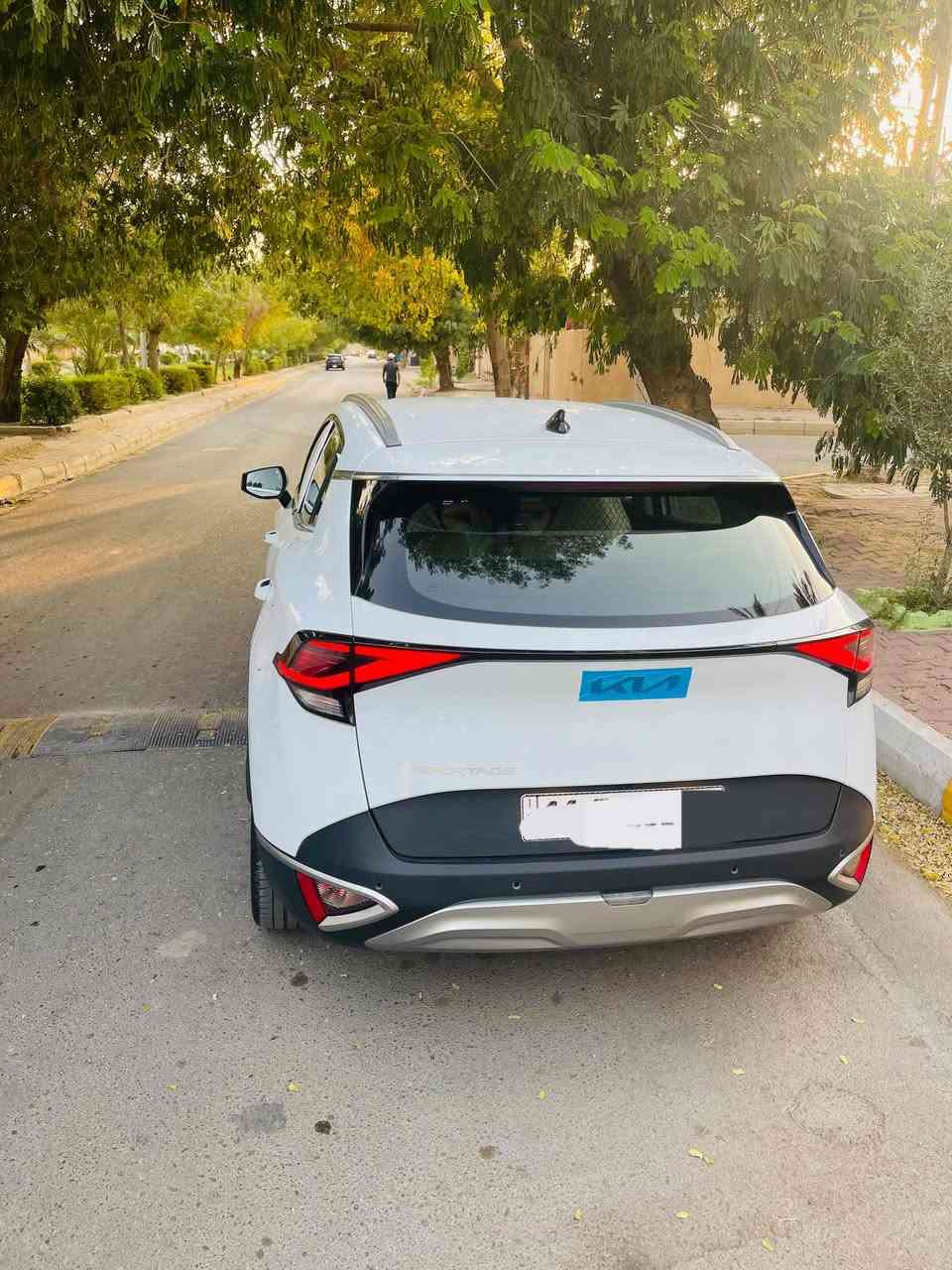 السلام عليكم
للبيع كيا سبورتج 2025 وارد خليجي الوكالة الدولية 
رقم بغداد بأسمي ماشية28الف ويل19 تبريد قطعتين شفتات بلستيرن وانظمة قيادة حساس امامي خلفي شاشة متصلة نظام منحدرات مخارج شحن داخل بيجي تشغيل عن بعد وصندوك كهرباء بصمة ابواب وتشغيل مري شفط ..الخ السيارة نظيفة جدا بيها ربع لباب الخلفي صبغ بدون فتح ولباقي مكفول مكاني بلصويرة للستفسار *********** /س205
