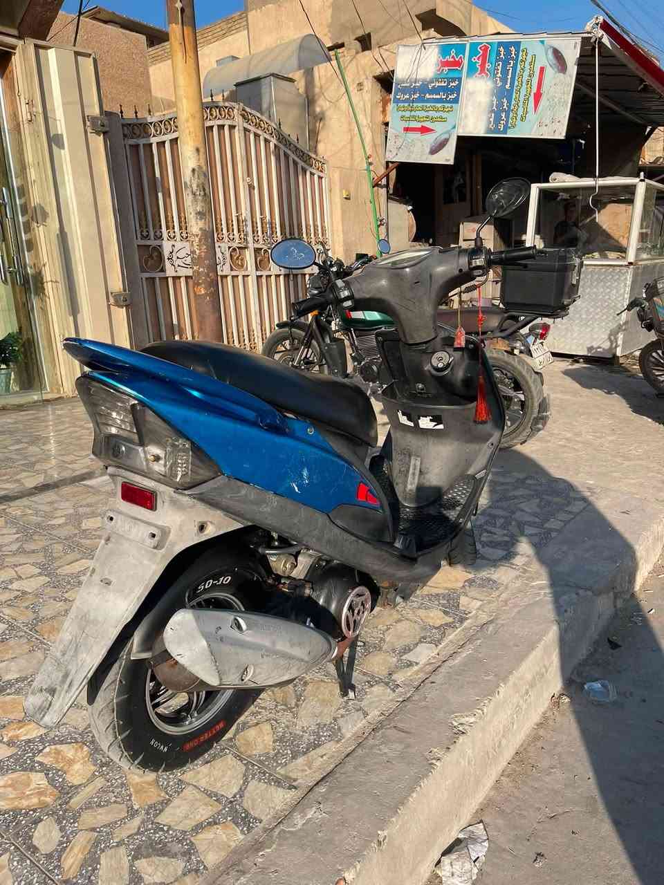 سلام عليكم عدلة مكينة بلادية ما مفتوحة نهائيآ
سلف كابريتر كلة بلاد جيب ١٠ فيترية وياك يفحصون اروح وياك لأي فيتر تفحص مكينتهة اذا مفتوحة لو بيهة دخان انطيك كروتك وضيافتك وترجع الدراجة بيهة نواعم شوفت عينك كفر مال 4 اصلي وصبغتة بلادية وكلة اصلي بيهة ويل كلشي موضح بل صور والدراجة نكرة سلف بكل وقت سلف وهندر وأي نقص ما بيهة كلهة شغالة كلهة حتة العداد مال كيلو متر كلهة شغالة قفل صندوك قفل جوزة مكينتهة خير من الله نعومة شلعة معدل مكاني بغداد الشهداء العبيدي الثانية السعر 950 رقمي ***********❤️❤️❤️ اسف عل اطالة + الكلمة الطيبة صدقة❤️❤️❤️
