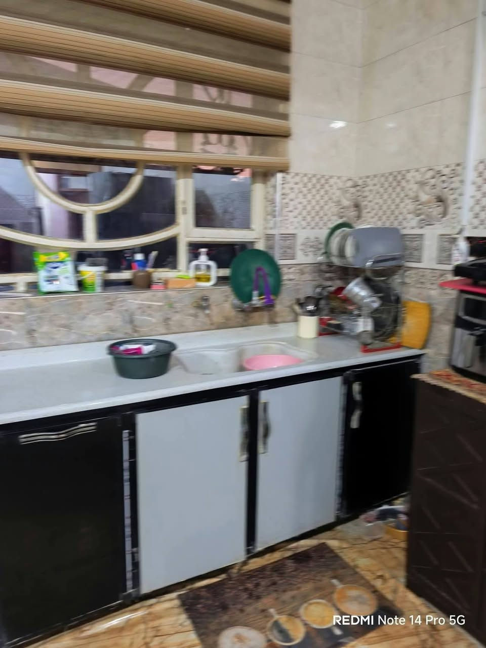 🏡 عقارات النيزك | بيت زراعي للبيع 🏡

✨ فرصة سكنية مميزة في الديوانية ✨

🏠 بيت زراعي سند 25 مشمول بالتطويب ومرقّم وجاهز!

📍 العنوان: التقيّة الثالثة، مقابل ساحة التوديع.

📐 المساحة: 200 متر مربع.

🏡 تفاصيل ومميزات البيت:

🔹 استقبال بمساحة 6 × 4
🔹 صالة واسعة بمساحة 8 × 4
🔹 غرفتا نوم، مساحة كل غرفة 5 × 4
🔹 مطبخ حار وبارد بمساحة 5.5 × 4
🔹 طارمة كبيرة
🔹 صحيات داخلية وخارجية
🔹 منور
🔹 حديقة داخلية وخارجية

✨ مميزات الموقع:
✅ شارع مبلّط
✅ خدمات متكاملة
✅ موقع مميز في التقيّة الثالثة

💰 السعر: 87 مليون دينار
🤝 السعر قابل للتفاوض

📞 للاستفسار: ***********

📩 أو مراسلة الصفحة
📍 أو زيارة مكتبنا في حي التاميم، قرب مجمع السبطين.

🏡 عقارات النيزك
⭐ شعارنا المصداقية والثقة
🤝 وجهاً لوجه، حتى إتمام الاتفاق.

نص مكتوب في الصور:
- REDMI Note 14 Pro 5G