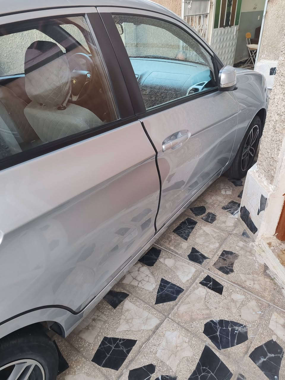 السلام عليكم
من رخصة الادمن
 للبيع بروتون ساجا موديل ٢٠٢٤
رقم بغداد. استخدام نسائي ماشية ٥٠٠٠ كيلو حقيقي السيارة جديدة بمعنى الكلمة بيها كم شخط بسيط السعر المطلوب 120 ورقة مكان السيارة البلديات. 
للتواصل
***********
***********

