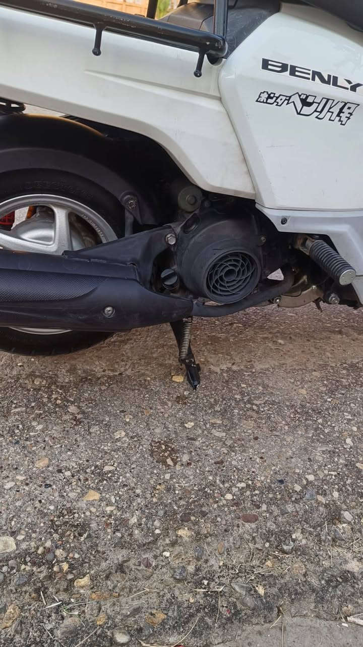 السلام عليكم دراجة هوندا بيكم 110cc سرعة 100 حديث نوزل استان حساس كهرباء الدراجة نقص برغي مابيها سلف هندر نكرة اشارات لايت عالي ناصي نقصها فقط قمجي كيلو متر فيت بم باتري نوزل كل شي جديد السعر 725 الف بغداد مدينة الصدر ***********
