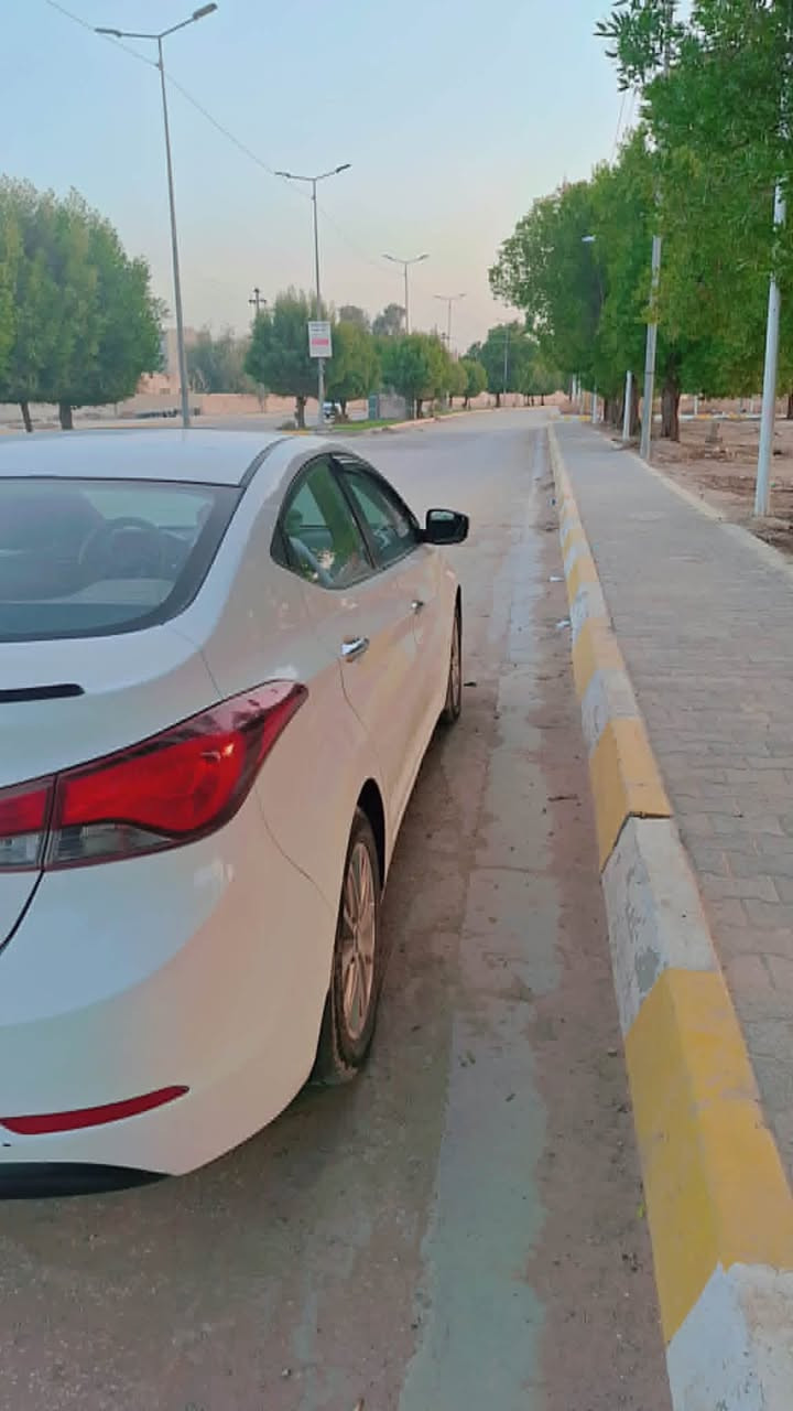 النترا للبيع موديل 2015 خليجي صبغ ربع البنيد رقم بغداد للاستفسار *********** مكان السياره حله
