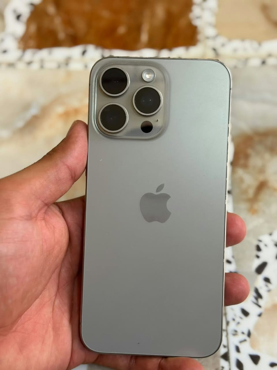 ايفون 15 برو ماكس • تيتانيوم • ٢٥٦
