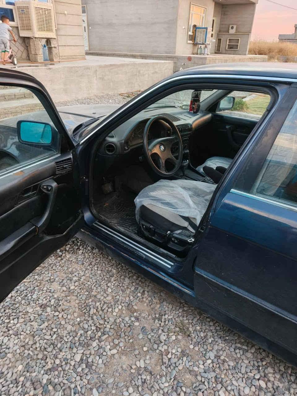 بيئم حجم 525 مكينه فل كير اوتوو
فضلن وليس امر اقره المنشور زين واتصل
ويل خليه طخم تواير جدد 

صدر امام+ خلف جديد 
اربع جامات كهرب 
كشنات جلد
تبريد شغال 
كابون بنزين بيها بس متوقف ورقي
شرط التحويل 
رقم نينوئ
  لايتات  عالي ناصي كله شغال
 وايرمنيه كلها شغاله
  مكان الكوير 
السعر 42 وبيها مجال 
*********** اتصال  مابي وتساب
