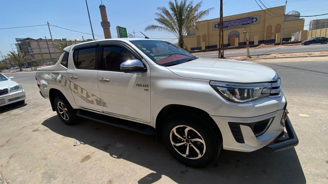 السلام عليكم
للبيع تويوتا هايلوكس موديل 2020 فور ويل TRDمحرك 6سلندر رقم اربيل دولي لغاية 10/2029 باسمي وتحويل سنوية محرك وكير واكسن بلادي مامفتوحات 
 وتخم تاير.   كامرة خلفية تبريد امامي خلفي تحكم استيرن مثبت سرعة شاحن موبايل استعمال شخصي ماشية مائة واحد الف السيارة مع السونار والسعر  310 S  موبايل ***********
