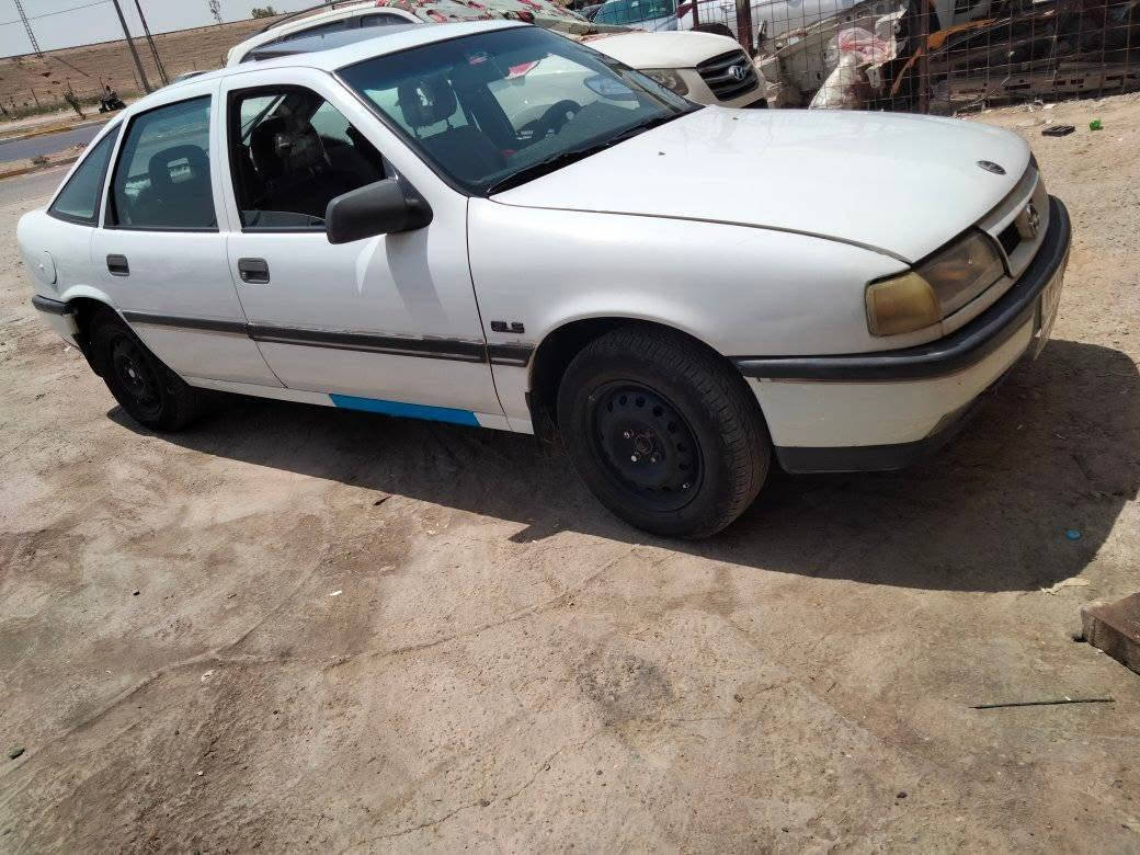 أوبل فيكترا حجم 20 موديل 90 دفتر بنزين موجود لون ابيض كير و محرك بالشرط. كركوك 
***********
السعر 33 ورقة
