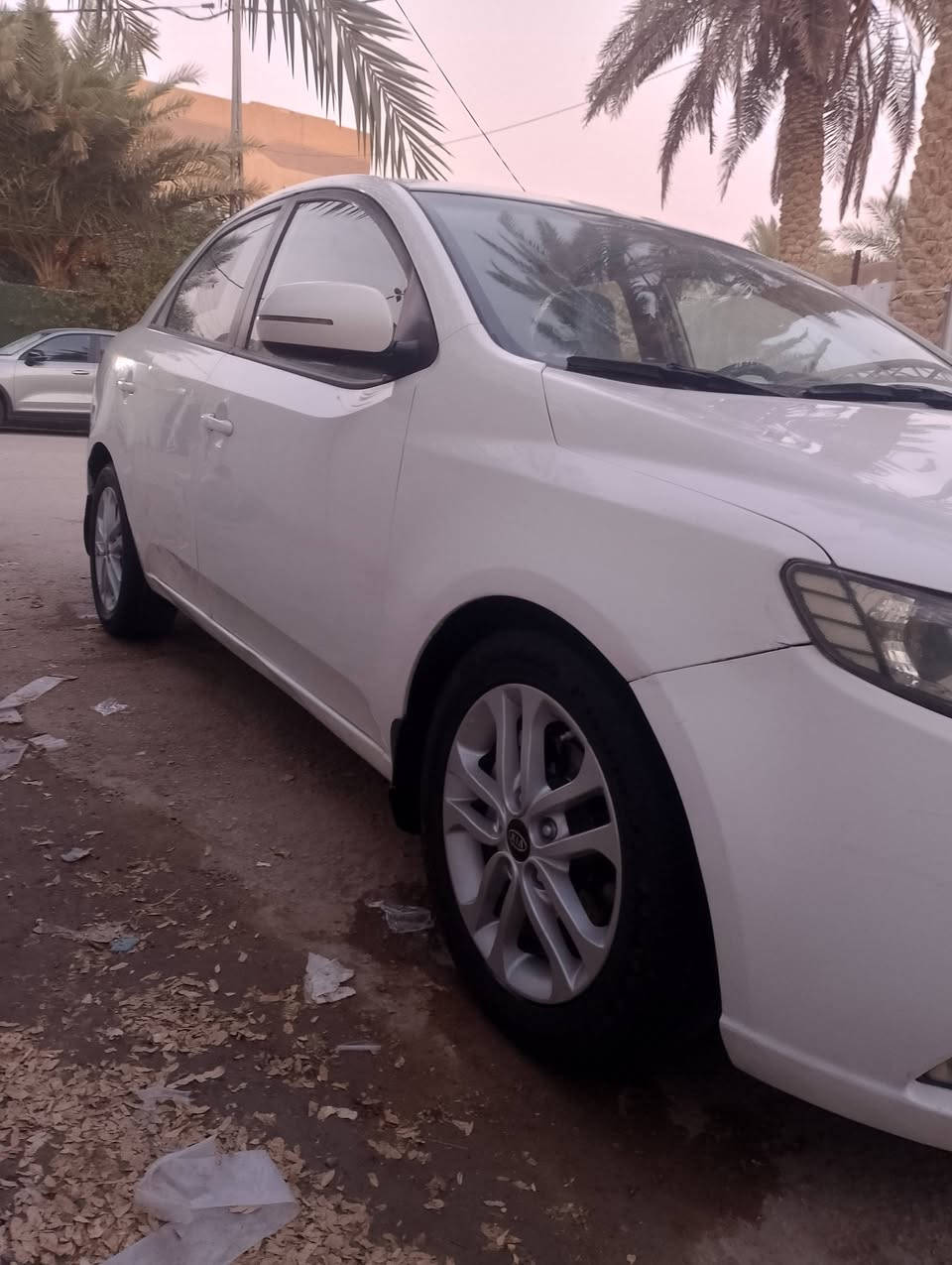 سيراتو خليجي موديل 2012 رقم نجف تحويل مباشر سنويه ما ساقطه السياره مكفوله من ضربه وصبغ وتبديل وفتح بيها مكانات بارد شوفت العين جاهزه السياره من 
گير محرك تبريد حداديه كله تمام ماعايزه كلشي 
محرك 1600🔷 تحكم صوبين 🔷 اشاره بالمرايا 🔷 
مري شفط 🔷 حساس خلفي 🔷 
السعر المطلوب ((  89  $ )) بيها مجال بسيط للشراي 
للاستفسار الاتصال على الرقم ***********
مكاني نجف دور الهنديه - ترهم مراوس حسب القناعه
