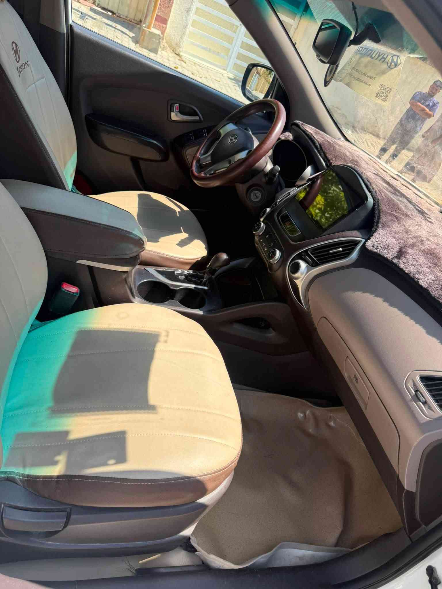 للبيع
توسان موديل ٢٠١١ خليجي رقم بغداد محرك 2000 دوش بيها صبغ بنيد وربع الجاملغات الاماميه بدون حادث أثر تگشير مكفوله من الدواخل سياره جاهزه للاخير تبريد وتخم تاير وحداديه كله جديد المحرك والكير بحاله جيده سياره بعد احلى من صوره 
#السعر ١٠٩ وبيها مجال
مكاني المحموديه
 للإستفسار ***********

