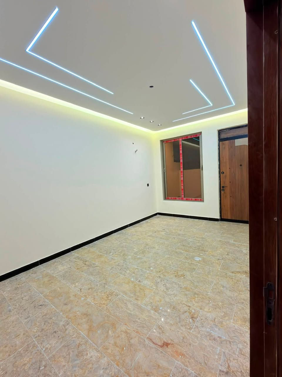 ‏السلام عليكم 🙋‍♂️ مشتملات ‏عدد اثنين للبيع 🏢
‏ حي الجهاد الأساتذة على أربع شوارع 🚦 مباشر كل مشتمل مساحتها 100 متر 📐 الواجهة خمسة نزال 20 📏 محتويات كل مشتمل 5 نوم صحيات عدد 2 🛏️
موقع مميز جدا 🌟 بناء حديث 🏗️ بعدة على قيد الإنشاء 🏗️ الاستفسار 📞 ***********
