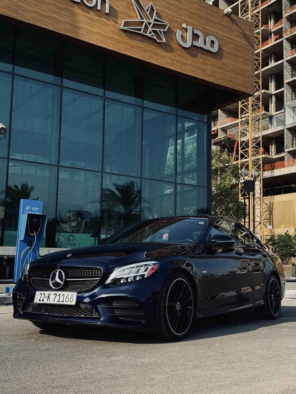 للبيع Mercedes-Benz C300 موديل 2021 Night Edition،  الي يدور جديد  بوضع الوكالة  سيارة ماشية 22الف وقابلة للزيادة مكفولة من الصبغ والتبديل. والأيرباك   سليم كلة السيارة على وضع الشركة وبدون اي نقص لون نيلي  جدا مميز بهذا الموديل 
المواصفات:
* 🔹 كت AMG
* 🔹 إصدار Night Edition
* 🔹 فتحة سقف
* 🔹 4 كاميرات رؤية محيطية
* 🔹 لايت LED بـ 8 عدسات
* 🔹 ويل AMG قياس 19
* 🔹 كشنات جلد + ألكنتارا
* 🔹 كشنات كهرباء
* 🔹 تدفئة كشنات
* 🔹 3 وضعيات ميموري
* 🔹 مرايا جانبية كهرباء
* 🔹 بصمة / Keyless
* 🔹 Auto Start/Stop
* 🔹 Auto Park
* 🔹 حساسات بارك
* 🔹 فول تحكم ستيرن
* 🔹 ستيرن AMG رياضي
* 🔹 عدادات ديجيتال
* 🔹 ماوس للتحكم بالنظام
السيارة شكلها شبابي ورياضي وفخمة بنفس الوقت، والـNight Edition  معروفة مواصفاتة 
💰 السعر: 29,500$
📍 العنوان: بغداد – القادسية
📞 للاستفسار والتواصل:***********
