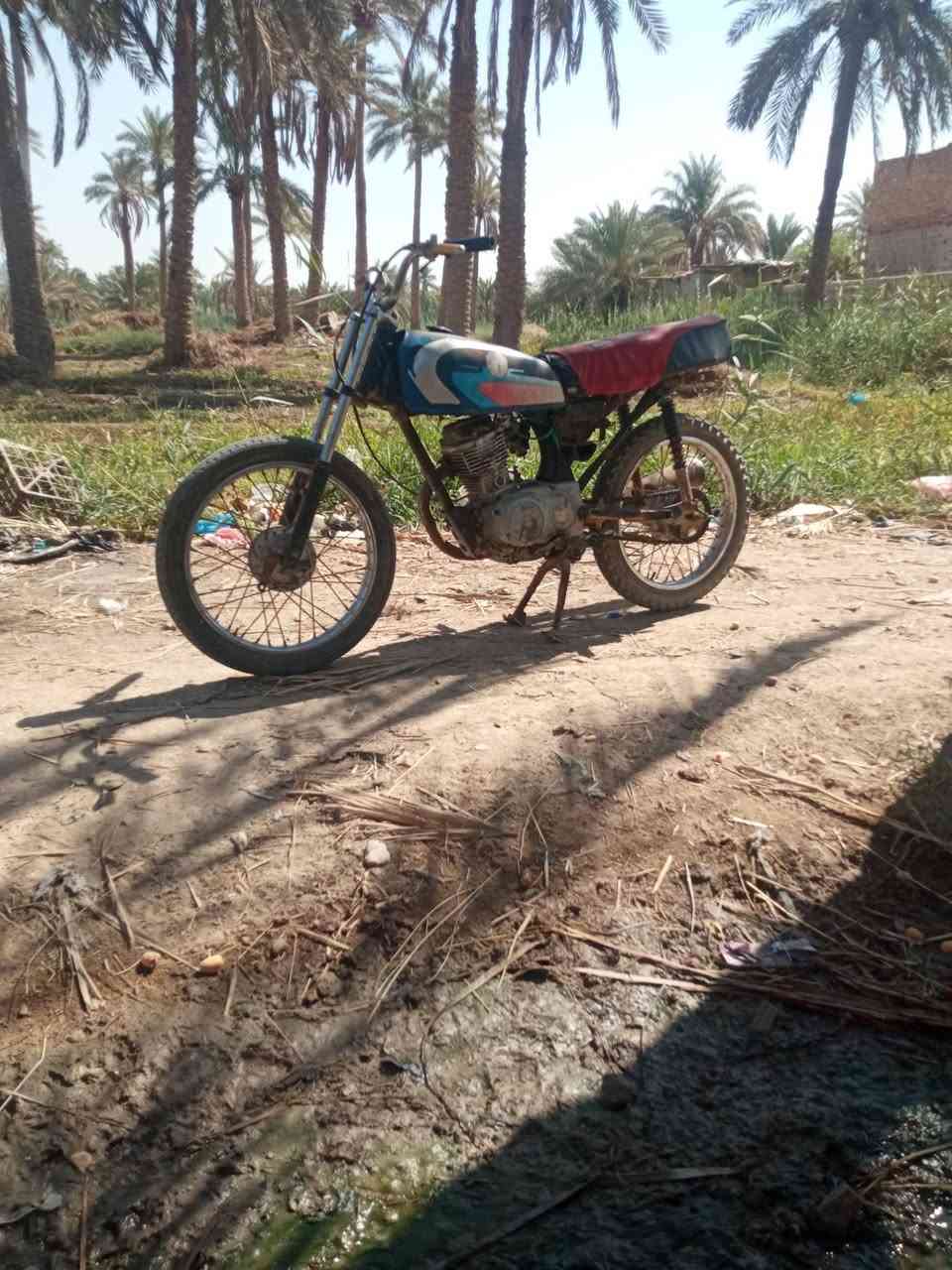 سلام عليكم من رخصت مدير الكروب المحترم دراجه اربع كير كلك للبيع المحرك استوه مجفته الدبلات الاماميات واكفات السعر 125 قفل ماانزل ربع لحد يخابرني غير هذا السعرمكاني النجف ***********
