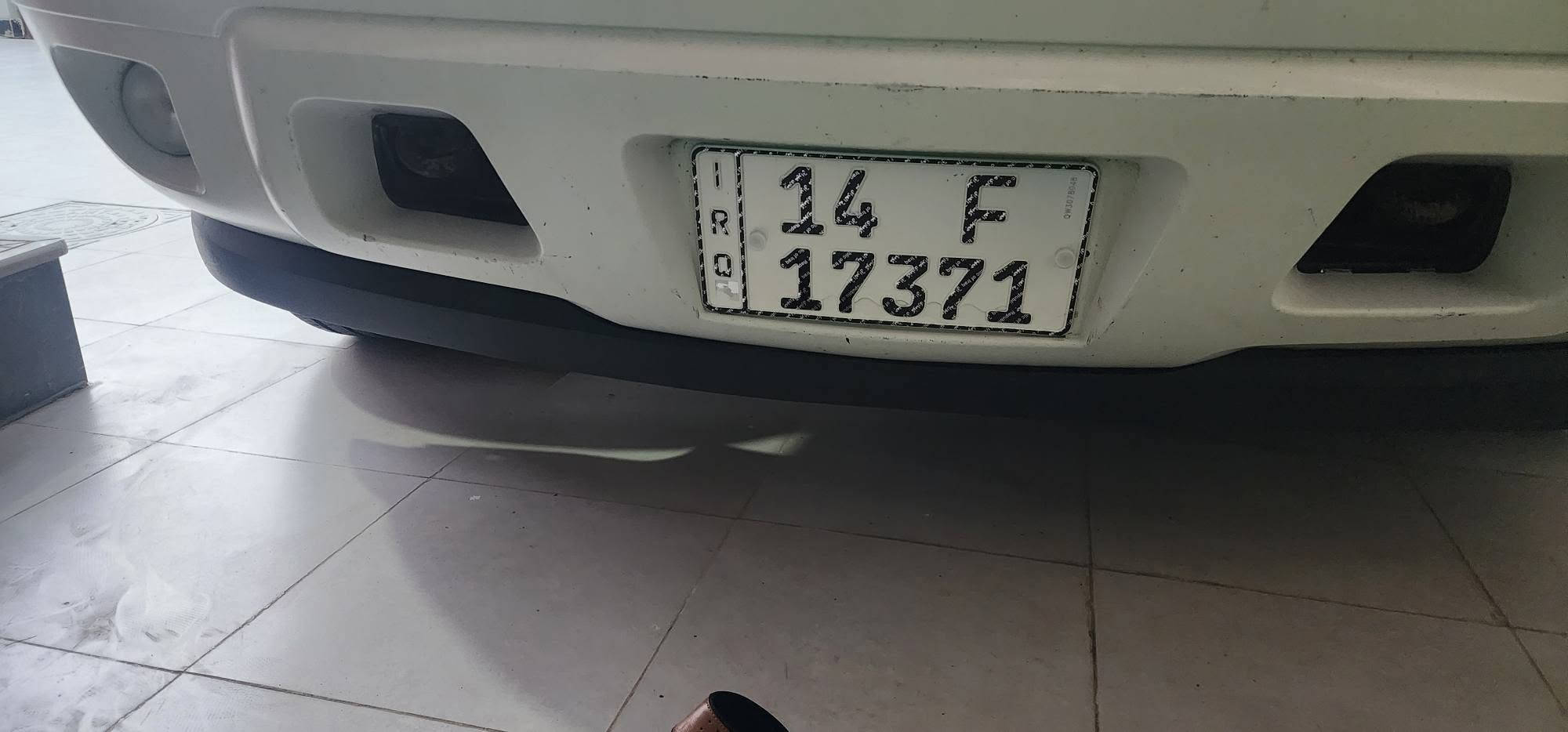 للبيع فقط:(بيع مستعجل) بدون مراوس
تاهو2009LTZ بتره فول مواصفات وارد خليجي
السياره (كفاله عامه)
رقم بصره دولي وهزه جديده تحول ثاني يوم
مكينه 5300 ما مفتوحه لا تنقيص ولا تبخير ولا بطاله
مكاني البصره الهارثه مفرق معمل الورق
ماشيه 152km الف حقيقي 
المواصفات:
.فور ويل
.7راكب
.داخل بيجي
.تشغيل عن بعد
.صندوق كهربائي
.فتحه صندوق كهربائي
.فتحه سقف
.كشنات تحكم كهربائي امامي خلفي
.تبريد كشنات
.تدفئه كشنات
.خزن كشنات
.تبريد 3 قطع 
.شاشه
.كامره
.حساس خلفي
.لايت زينون 
.اشاير بلمري داخليه
.مري كهربائي
.مري شفط
.ترحيب بلمري

السياره كلش جديده ومال بيت ما متعوبه اي كلوب بلعينه ما مشتغل كير مكينه تبريد حداده تخم تاير متصرف عليها شي
السعر:180 وبي مجال قليل 
رقم الهاتف:*********** شط العرب, البصرة
