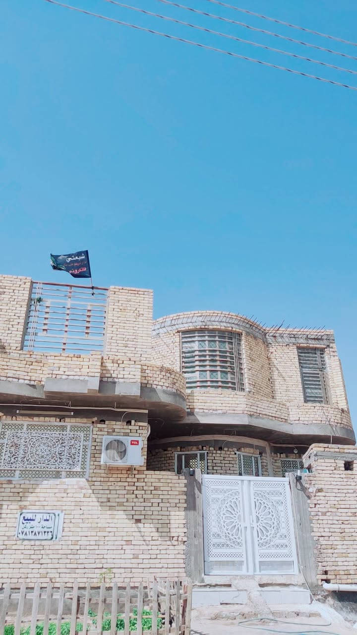 السلام عليكم
دار للبيع 100  مربع ركن طابو صرف حي الجامعه بيتين عن شارع 30  المنطقه متوفر بيه مجاري كهرباء اساله والصب راح يشتغلونه  رقم العقار 15889 السعر 87 وبي مجال 

للاستفسار اكثر ***********
