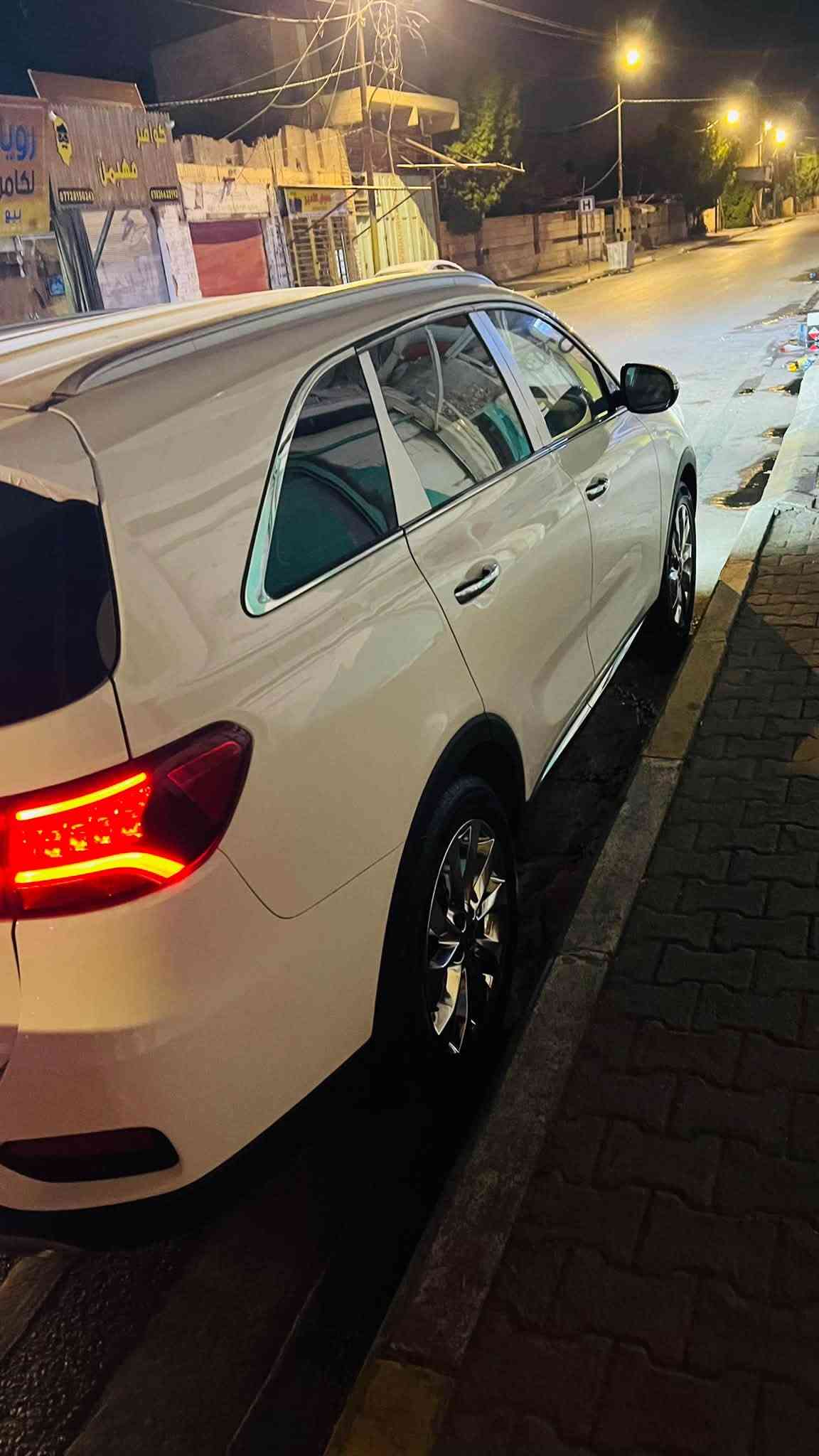السلام عليكم

سورنتو مديل 2020 خليجي v6 مكفول من كلشي بدون اي شخط

رقم بغداد الجديد بسمي ماشيه 100 الف جديده كلش

جاهزه من تخم تاير وباتري ودوشمه وكلشي حتى الارضيات

موصفاته معروفه فول بدون بنوراما

7 راكب 3قطع تبريد شاير مري 

شفط مري ويل كروم 19 

كامره وحساسات ولد وزنون وبصمه

مكاني كربلاء طويريج

***********

السعر ب234 وبيه مجال بسيط
