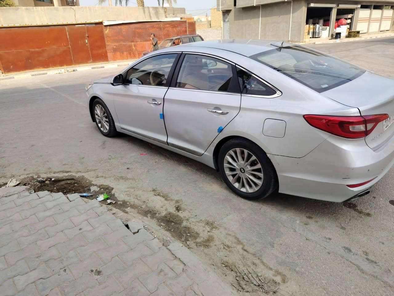 سوناتا 2018 وارد كوري خط واحد اصل بنزين بيها بس باردين وتعديل بدون قطره صبغ والباقي كفاله عامه رقم بغداد دولي اوتوماتيك فول عده الفتحه  محرك 2400 GDi السعر 115 الاستفسار اتصل بل رقم *********** واتساب مكان سياره نجف
